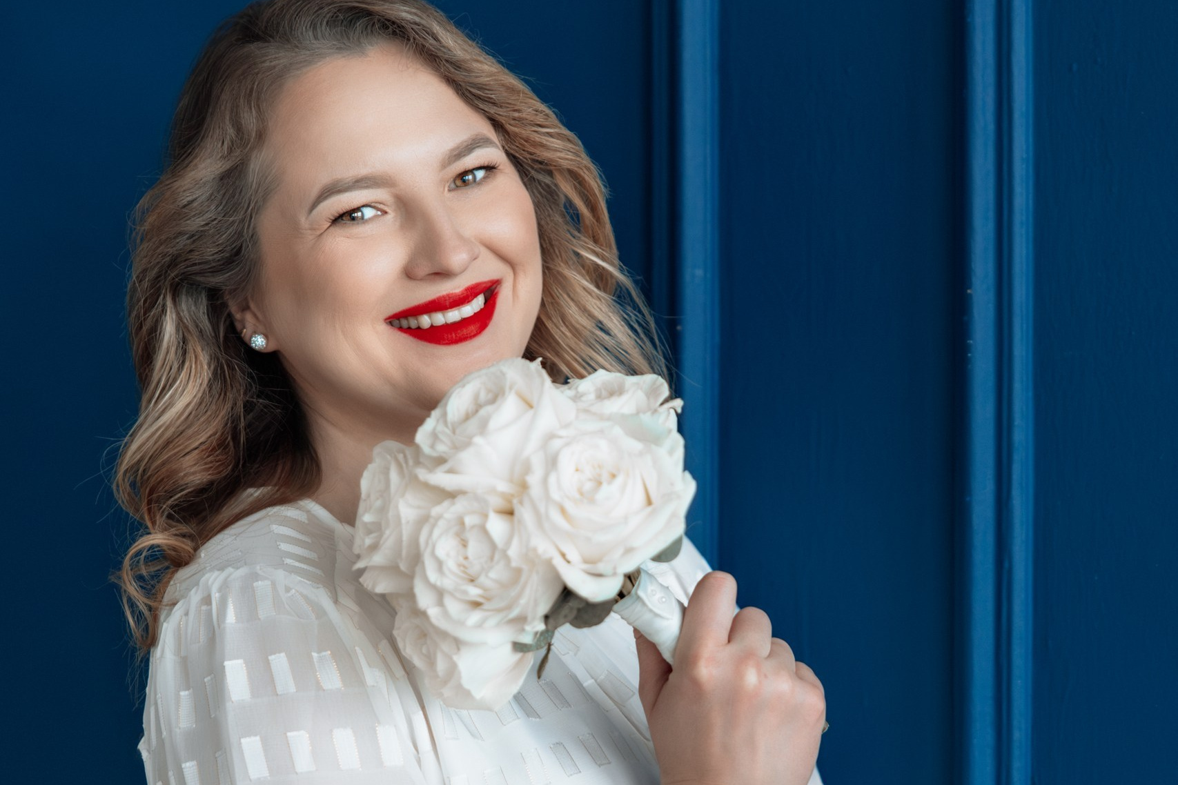 Wedding Photoshoot in Studio. Framed by Evelina | Destination Wedding Photographer from Lithuania | Europe
