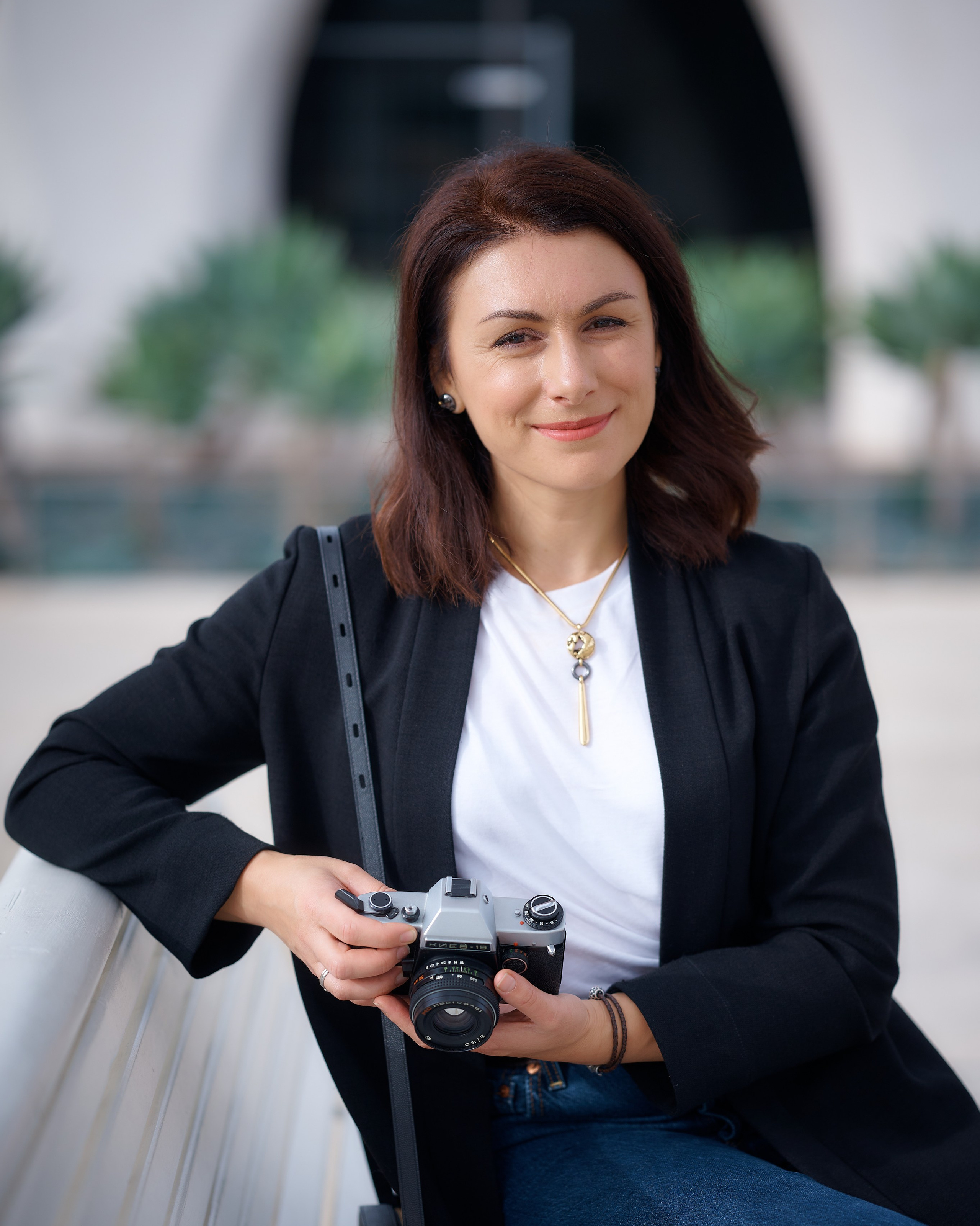 Personal brand photographer in Toulouse for entrepreneurs, founders and professionals. Executive & Corporate Photographer in Toulouse | Personal Branding by Eugenie Smirnova