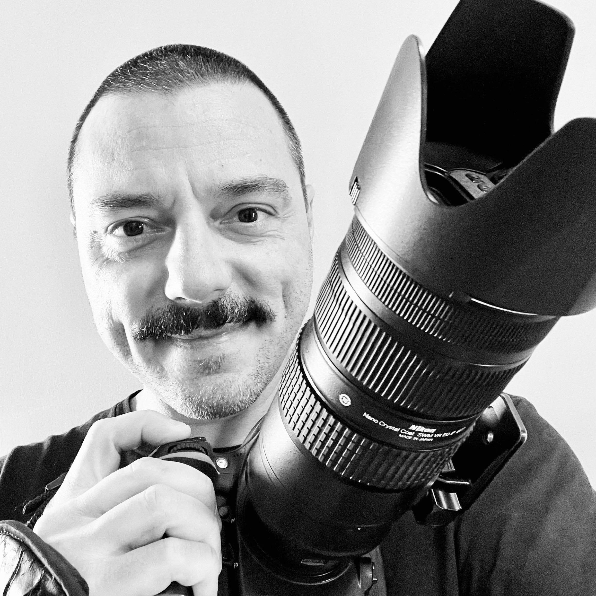 ©Adriano Escanhuela