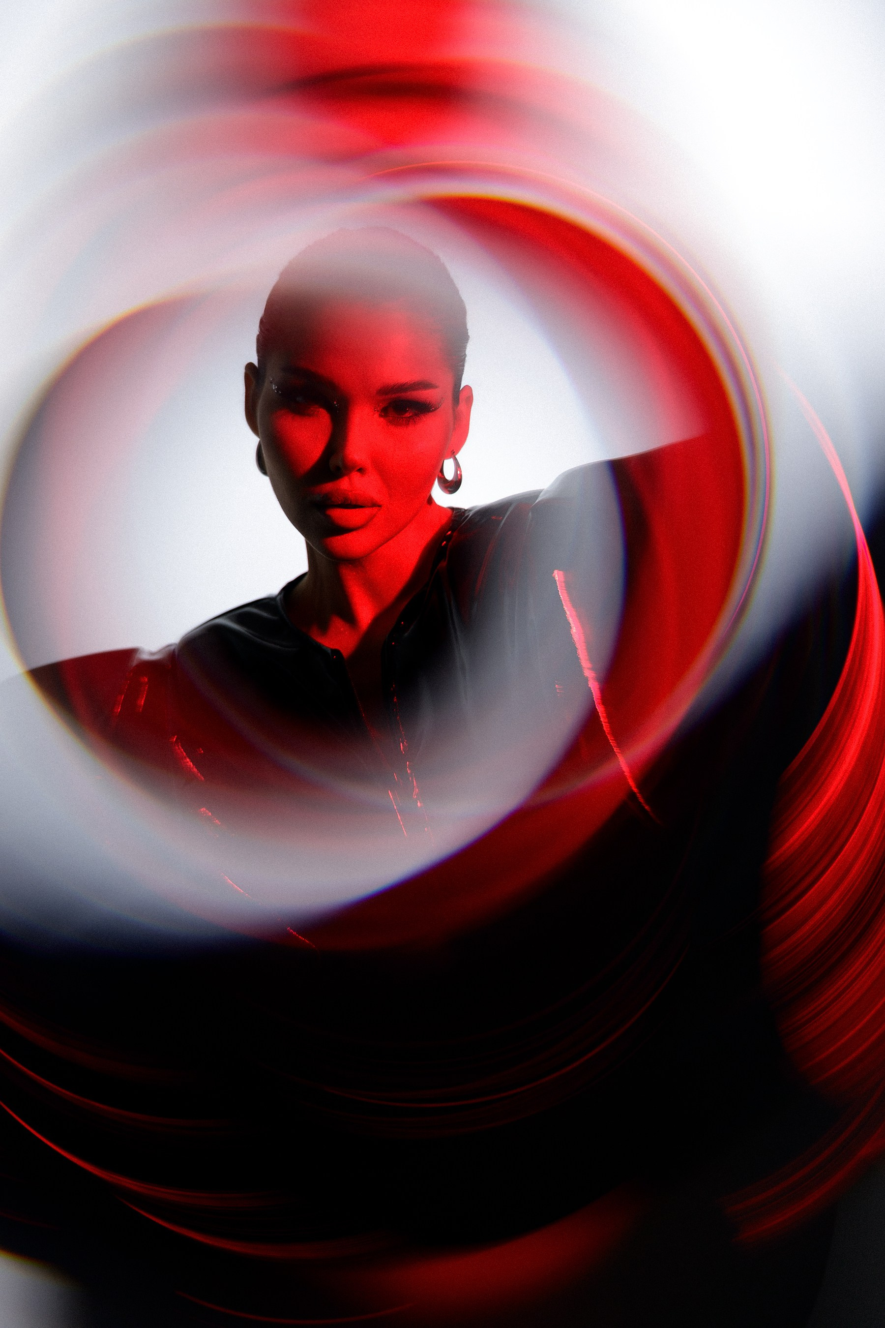 “Kurs online z oświetlenia ulicznego i pracy z lampą błyskową”, “Praktyczne zadania z pracy z lampą błyskową na ulicy”, “Nauka pracy ze światłem na ulicy: techniki i podejścia”, “Lekcje online z fotografii ulicznej i lampy błyskowej”, “Kurs używania lampy błyskowej w fotografii ulicznej”, “Zadania domowe dla fotografów: praca z oświetleniem ulicznym”, “Praktyczne szkolenie z pracy z lampą błyskową”, “Fotografia uliczna: światło i kreatywne podejście”, “Praca z lampą błyskową w warunkach ulicznych: kurs online”