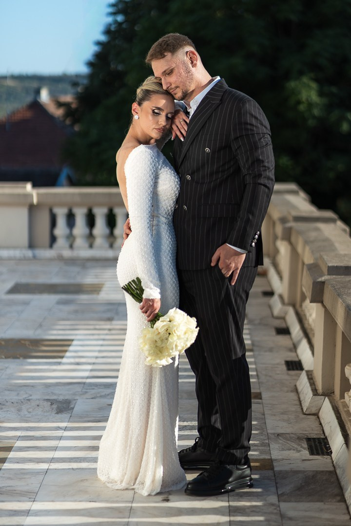 Cununia civilă a lui Tudor și Mădălina – eleganță, emoție și lumină. Fotograf de evenimente, portret si lifestyle