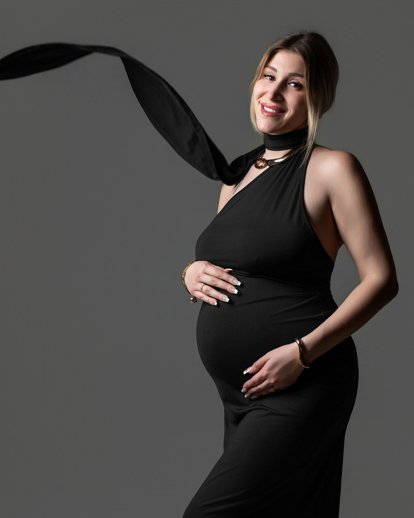servizio maternity fotografia gravidanza Vicenza ritratto elegante in studio