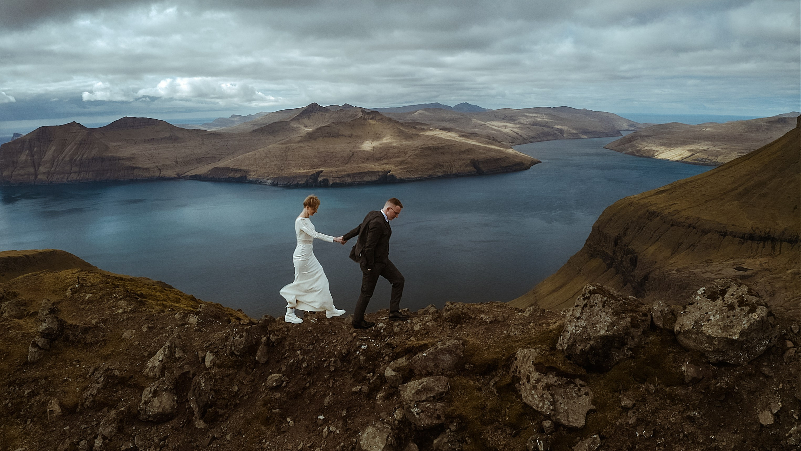 Faroe Islands Elopement Guideline. Iceland elopement photo and video | Nikolaichik Photo