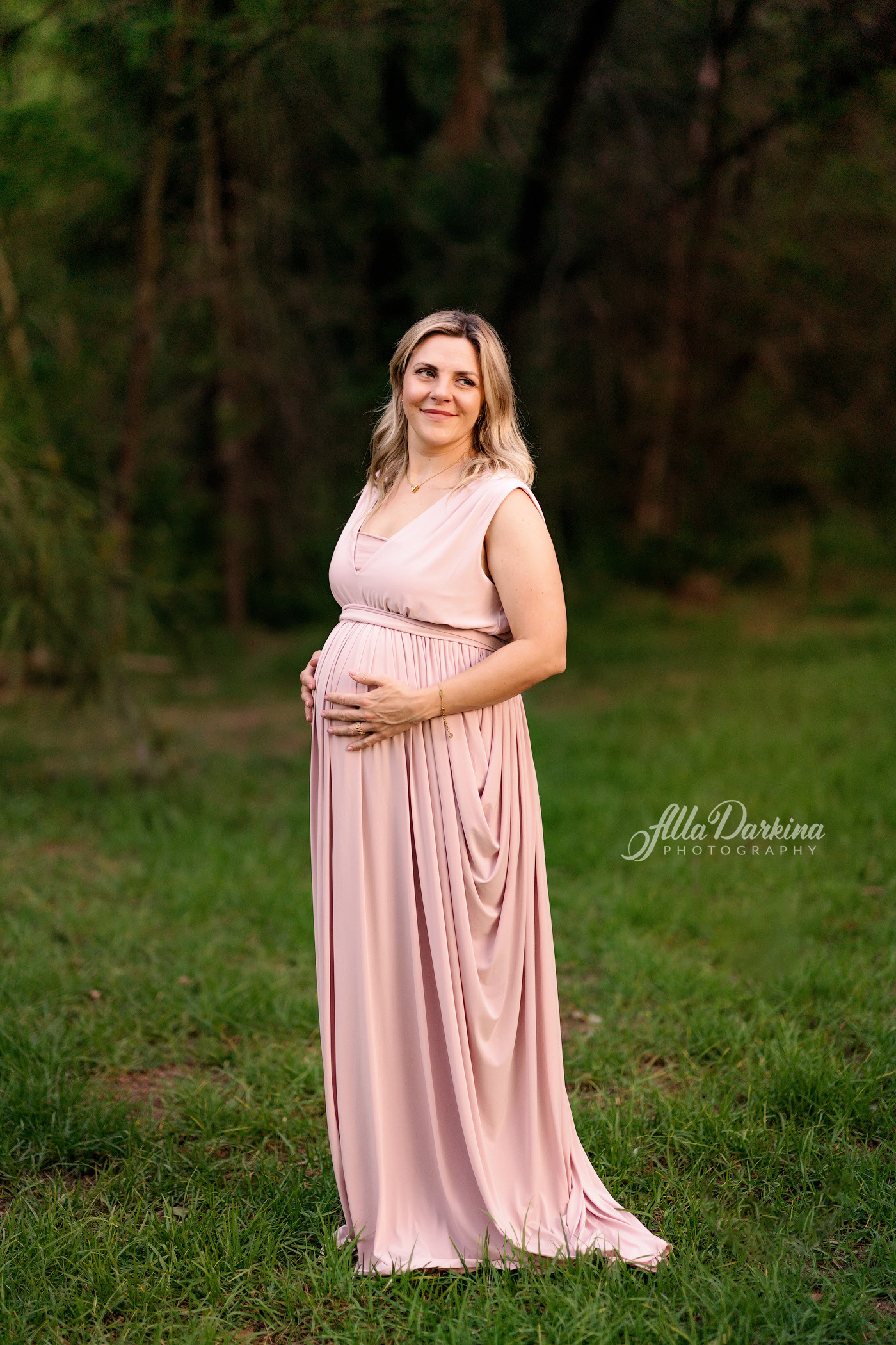 CLIENT WARDROBE. Newborn and family photographer. Hills District. Sydney