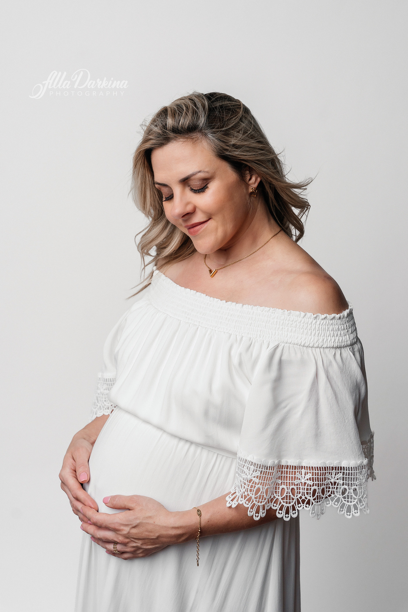 CLIENT WARDROBE. Newborn and family photographer. Hills District. Sydney