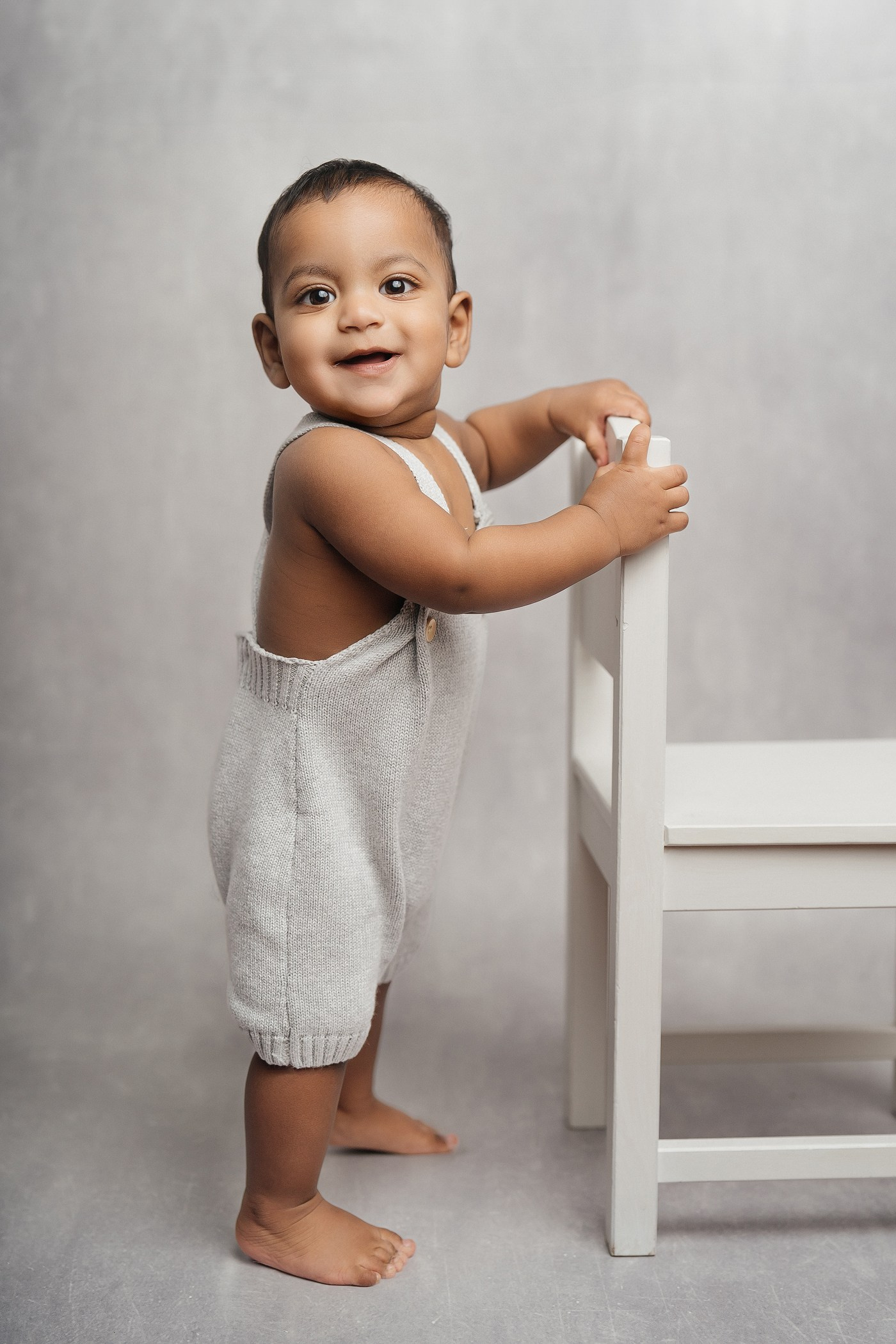 Cake smash outfits for boys. Newborn and family photographer. Hills District. Sydney