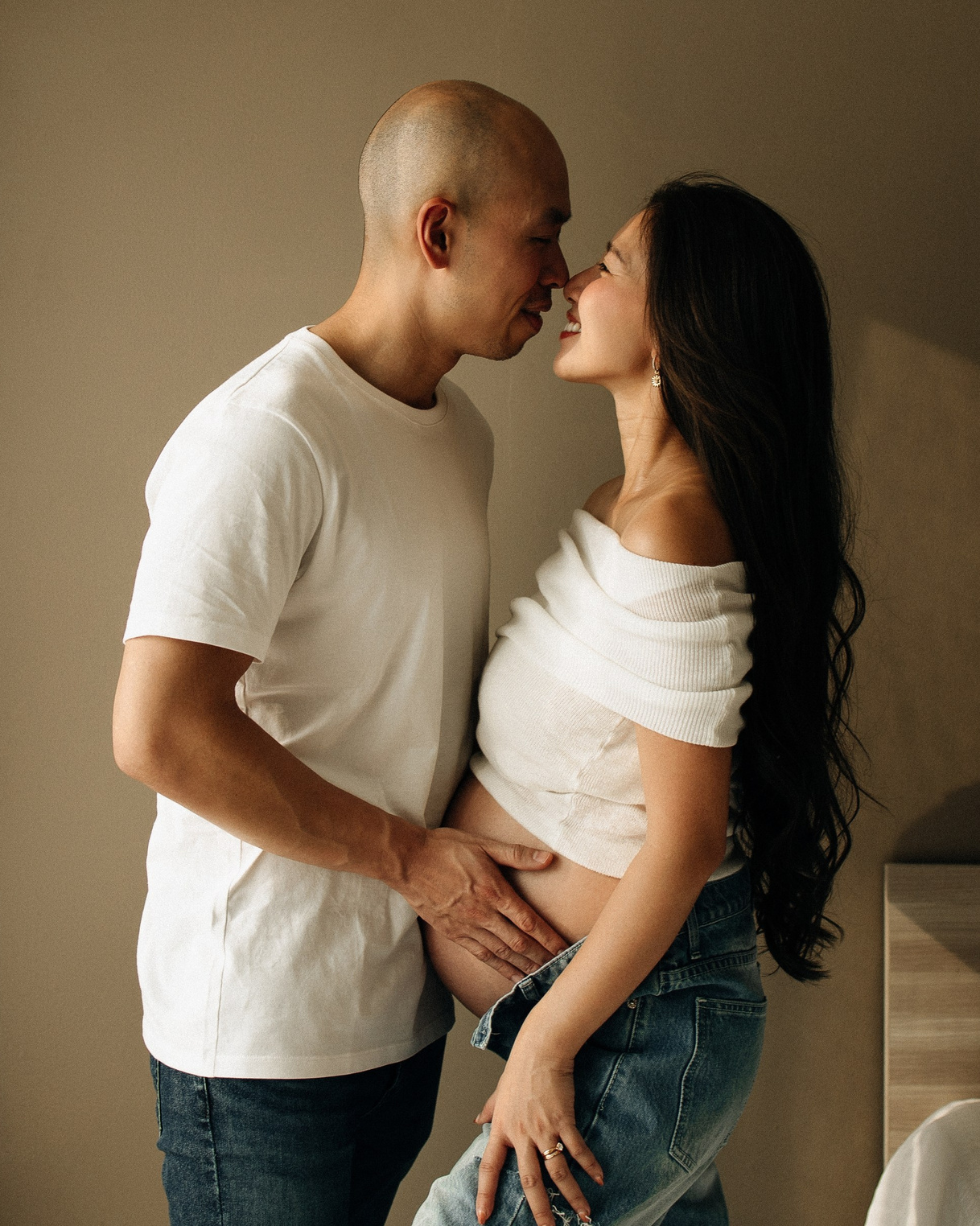 Family and wedding photographer in Bangkok, Thailand