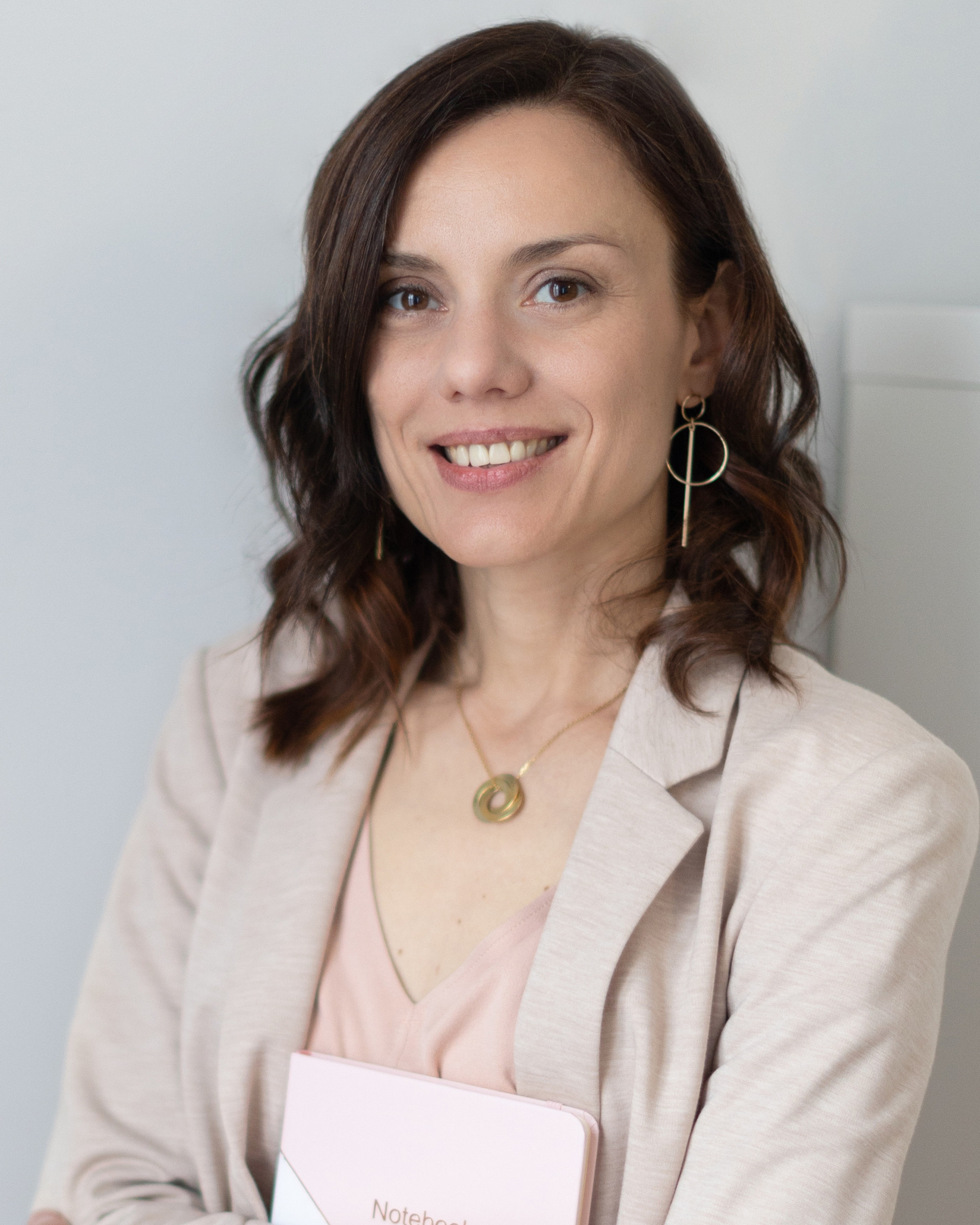 Studio photography. Eugenie Smirnova — wedding, corporate and lifestyle photographer in Toulouse and Southwest France