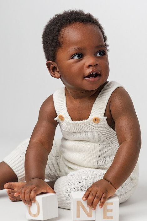 Cake smash outfits for girls. Newborn and family photographer. Hills District. Sydney