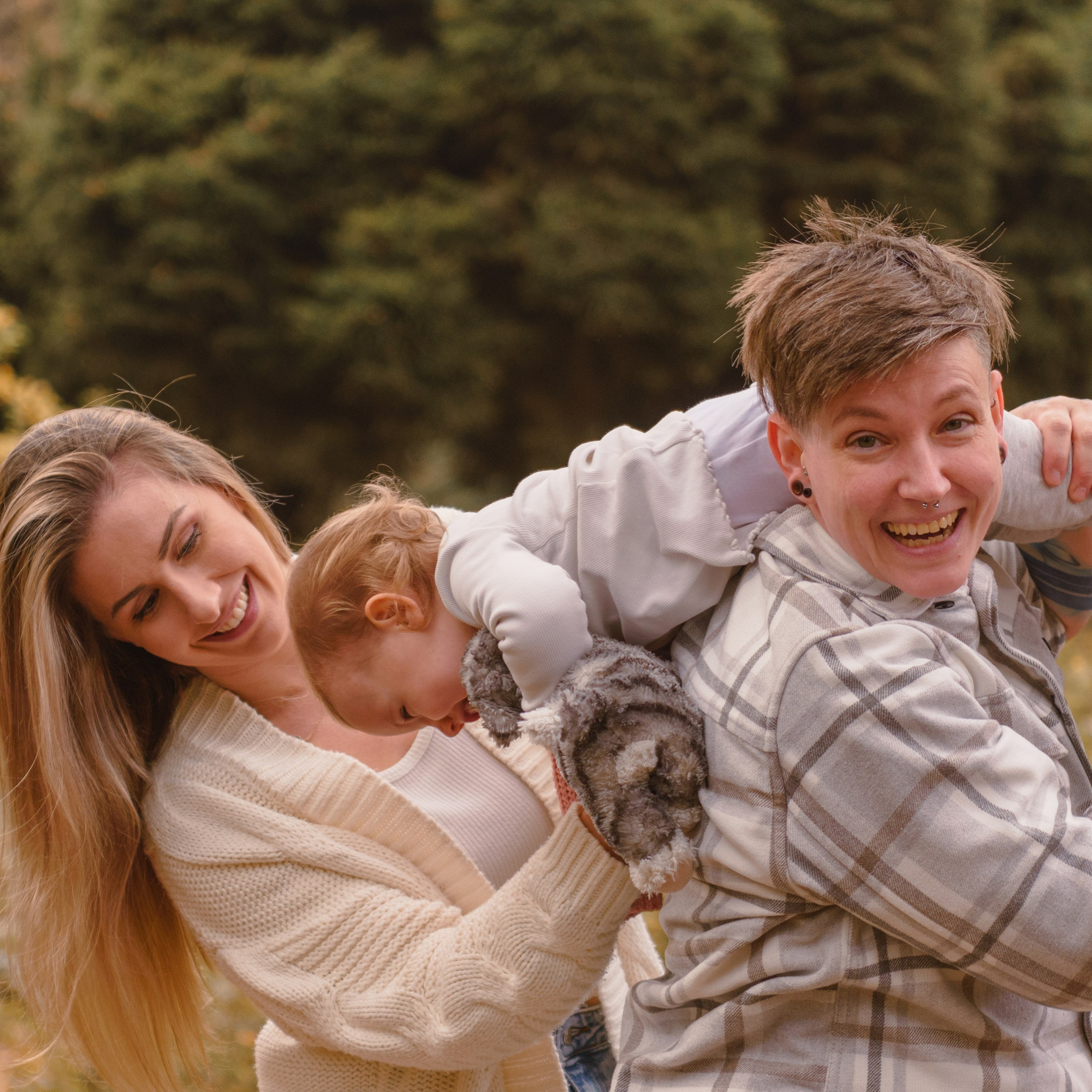 Your Family Session. Maternity Newborn and Family photographer Hamburg Claire Hambley