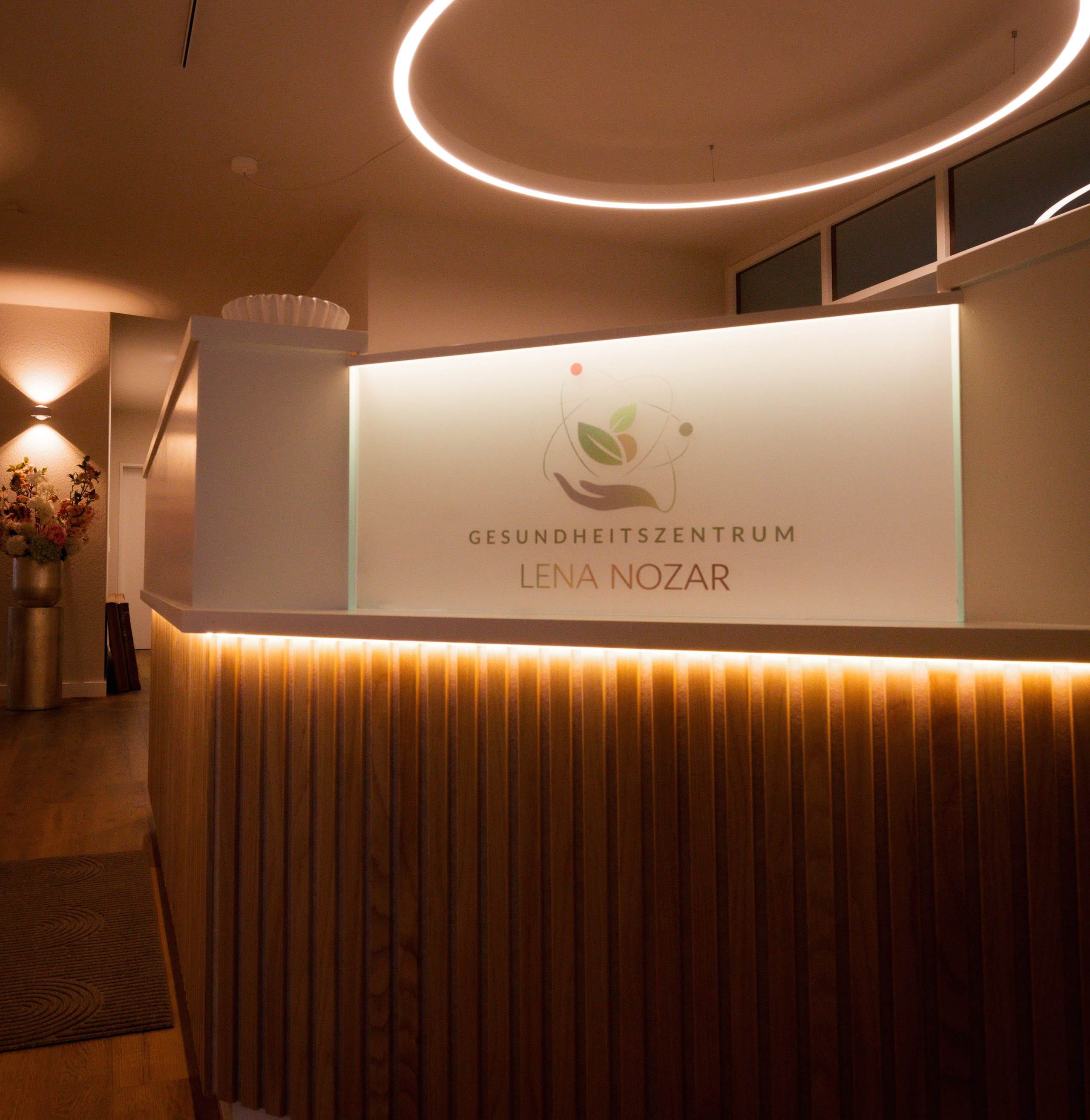 Kontakt. Gesundheitszentrum Lena Nozar — PowerChair Behandlung in Werne & NRW