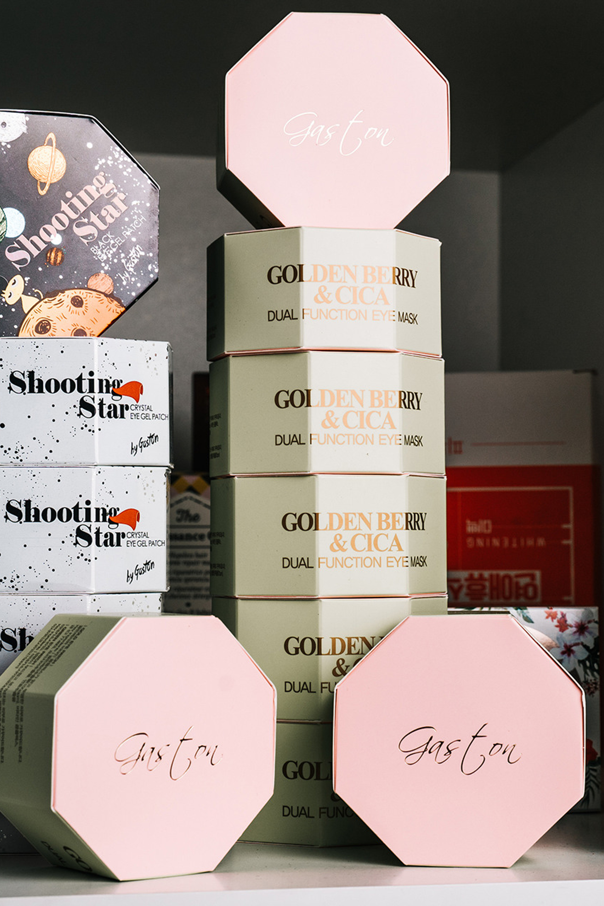 Beauty store. Website content. Photographer in London Daria Agafonova