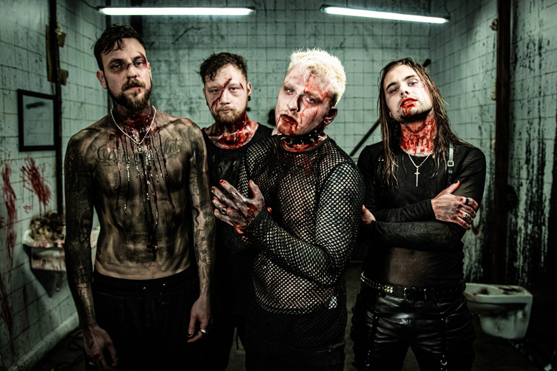 Lola Índigo Without the Stage and the Masks: What the Documentary “La Bruja, La Niña y El Dragón” Teaches Us | FOTKAI