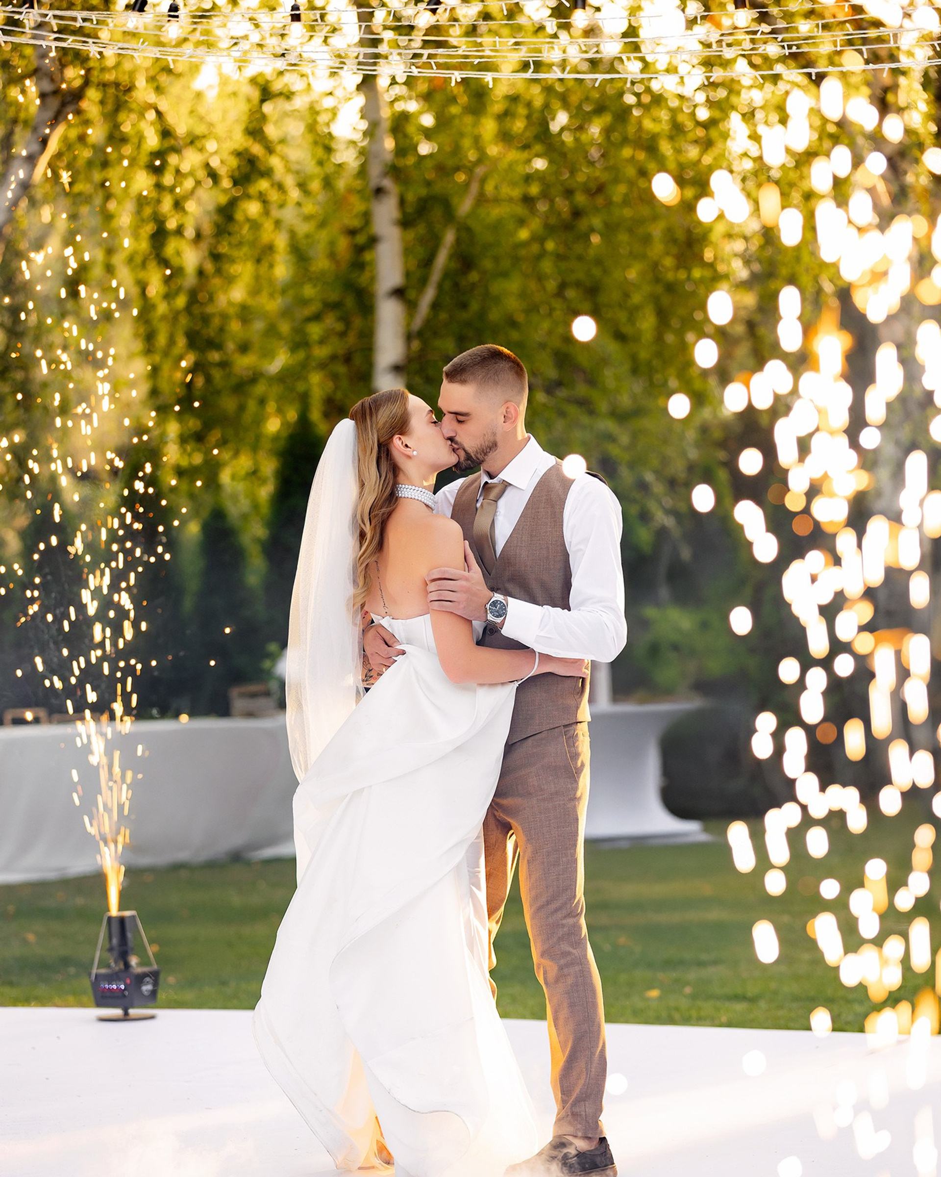 Олена та Іван