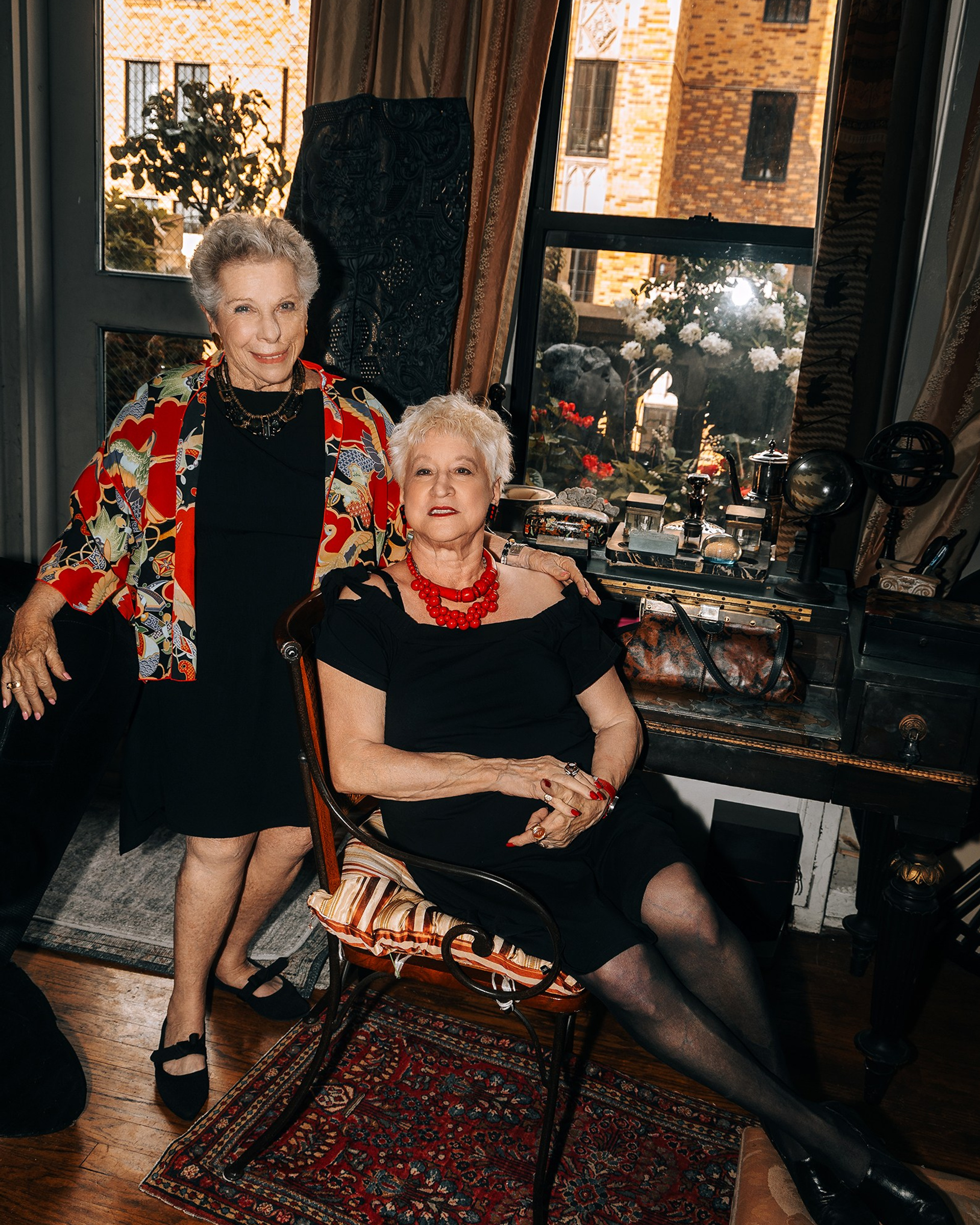 Best friends' photoshoot in New York