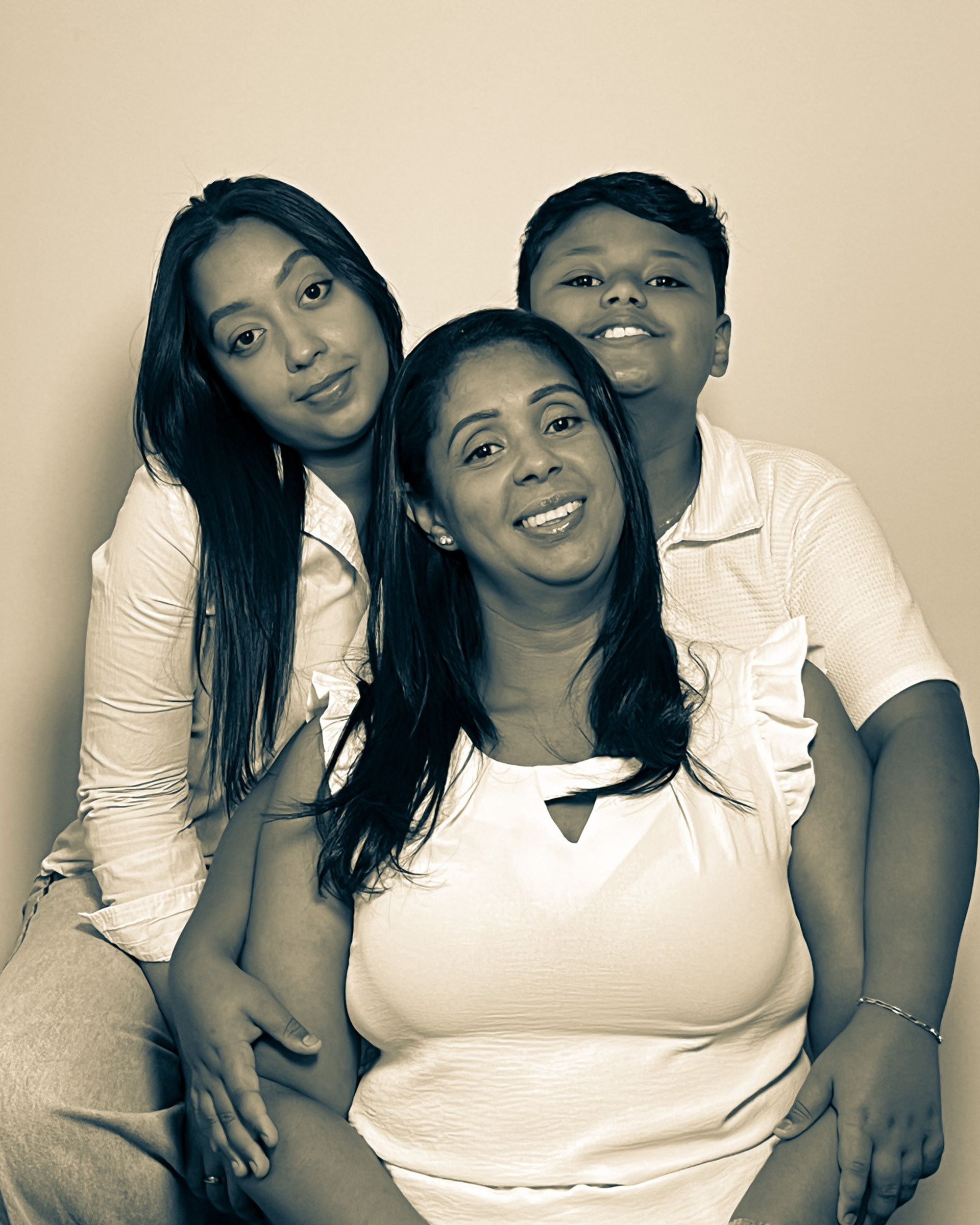 família