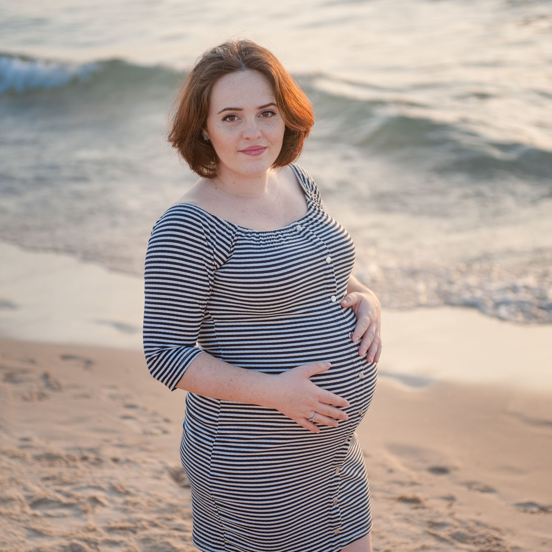 Outdoor maternity photoshoot. Photographer in Israel Luba Ternavskaya