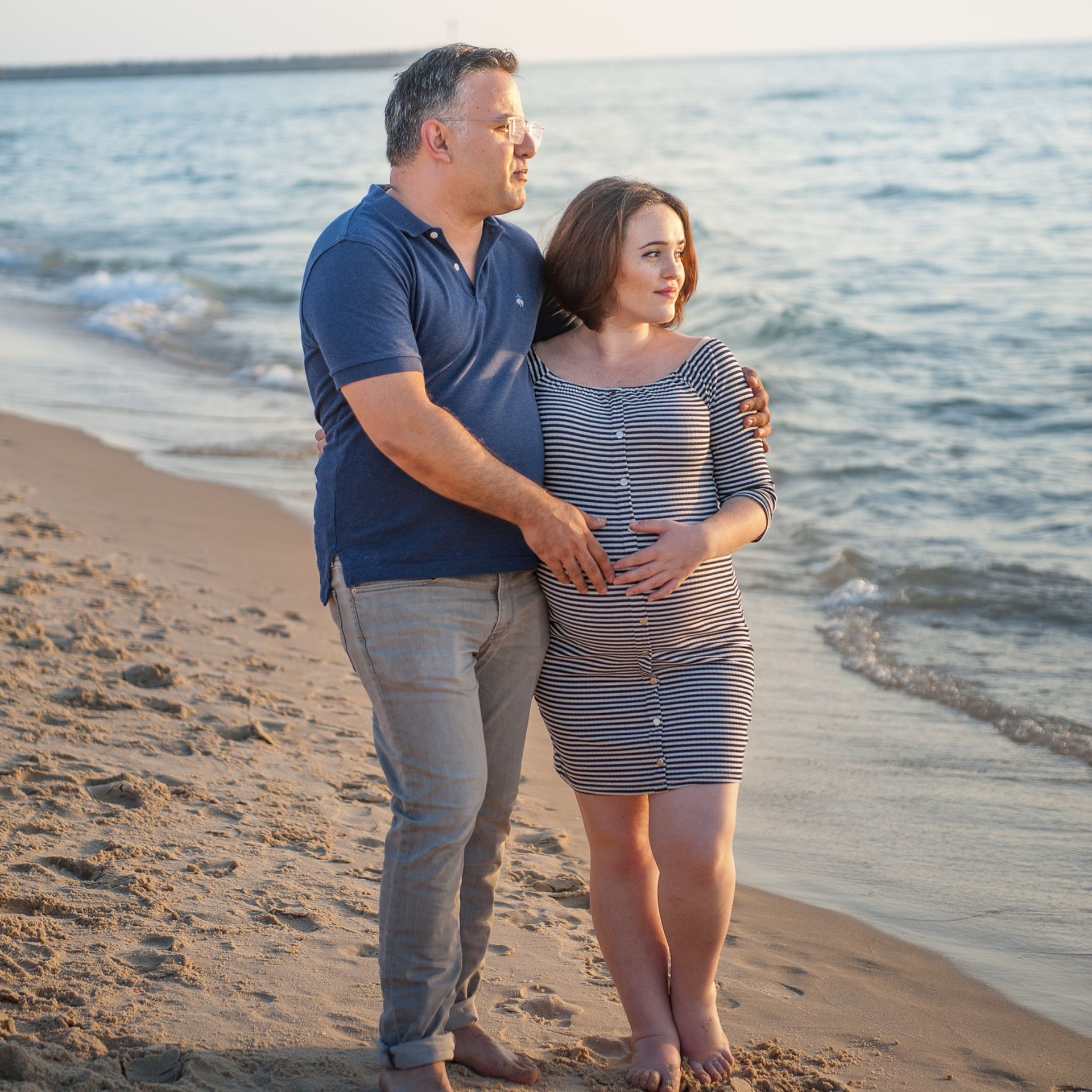 Outdoor maternity photoshoot. Photographer in Israel Luba Ternavskaya