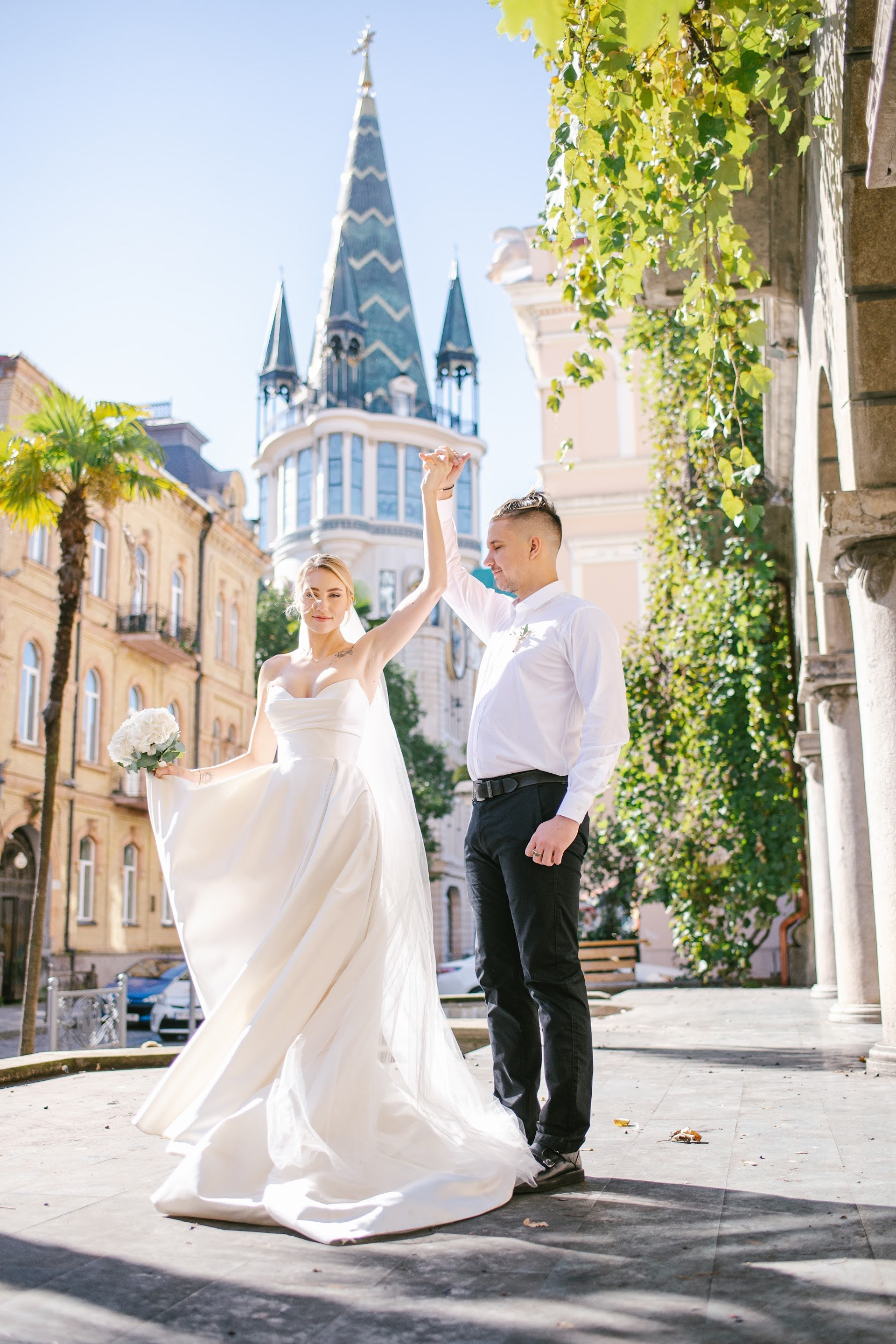 Wedding in Batumi for foreigners — Papers in 9 hours, Ceremony and Photographer. Арт Ивент Студио — Самое рейтинговое свадебное агентство в Грузии
