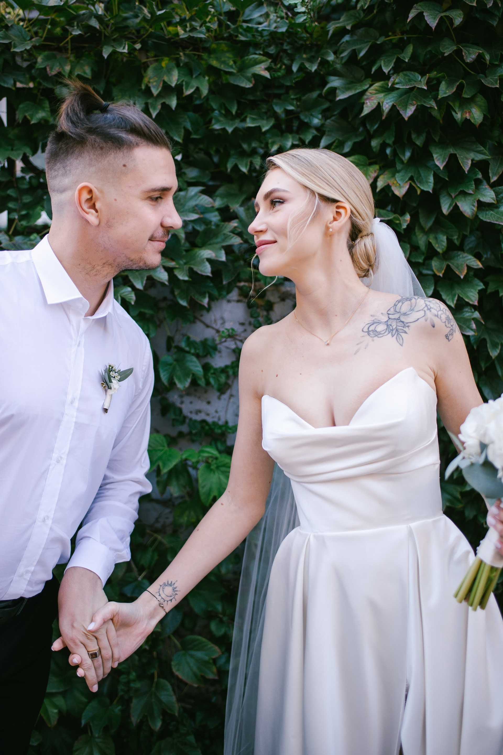 Wedding in Batumi for foreigners — Papers in 9 hours, Ceremony and Photographer. Арт Ивент Студио — Самое рейтинговое свадебное агентство в Грузии