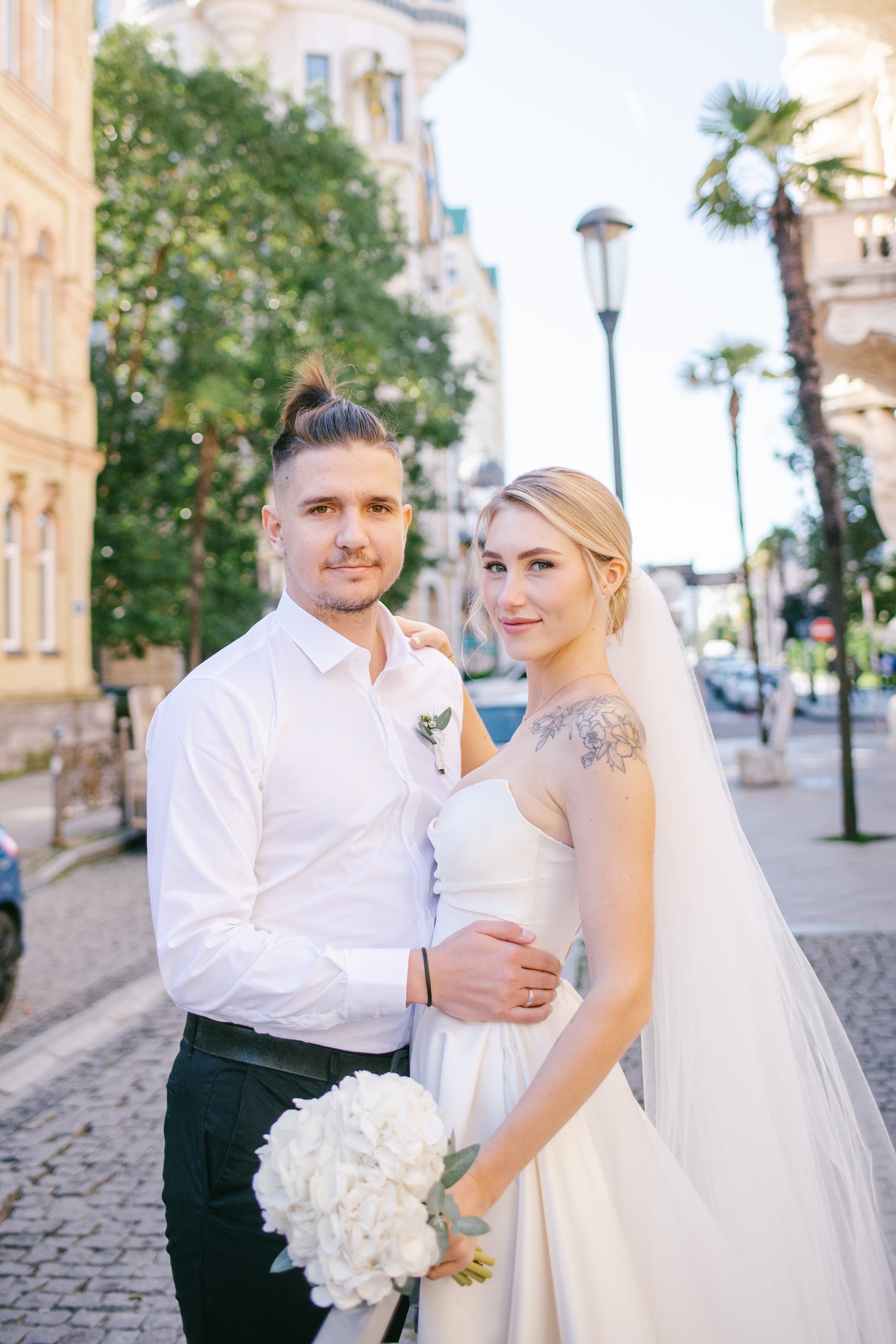Wedding in Batumi for foreigners — Papers in 9 hours, Ceremony and Photographer. Арт Ивент Студио — Самое рейтинговое свадебное агентство в Грузии