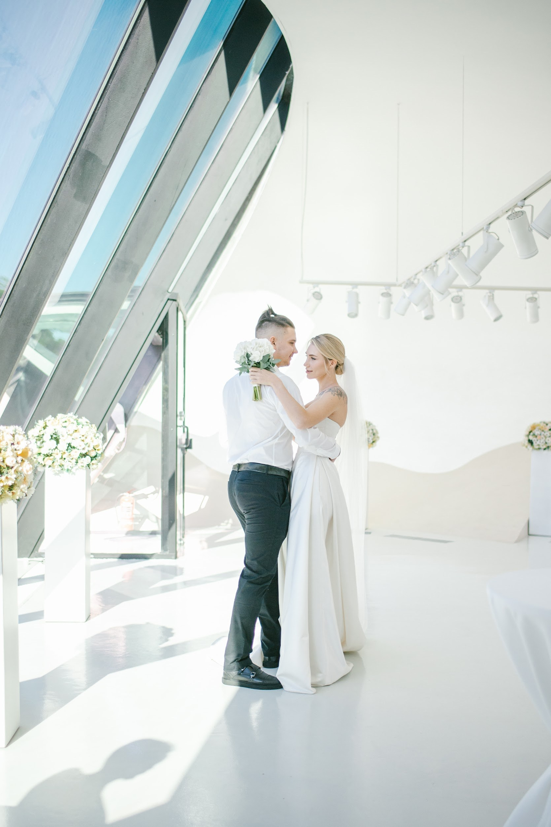 Wedding in Batumi for foreigners — Papers in 9 hours, Ceremony and Photographer. Арт Ивент Студио — Самое рейтинговое свадебное агентство в Грузии