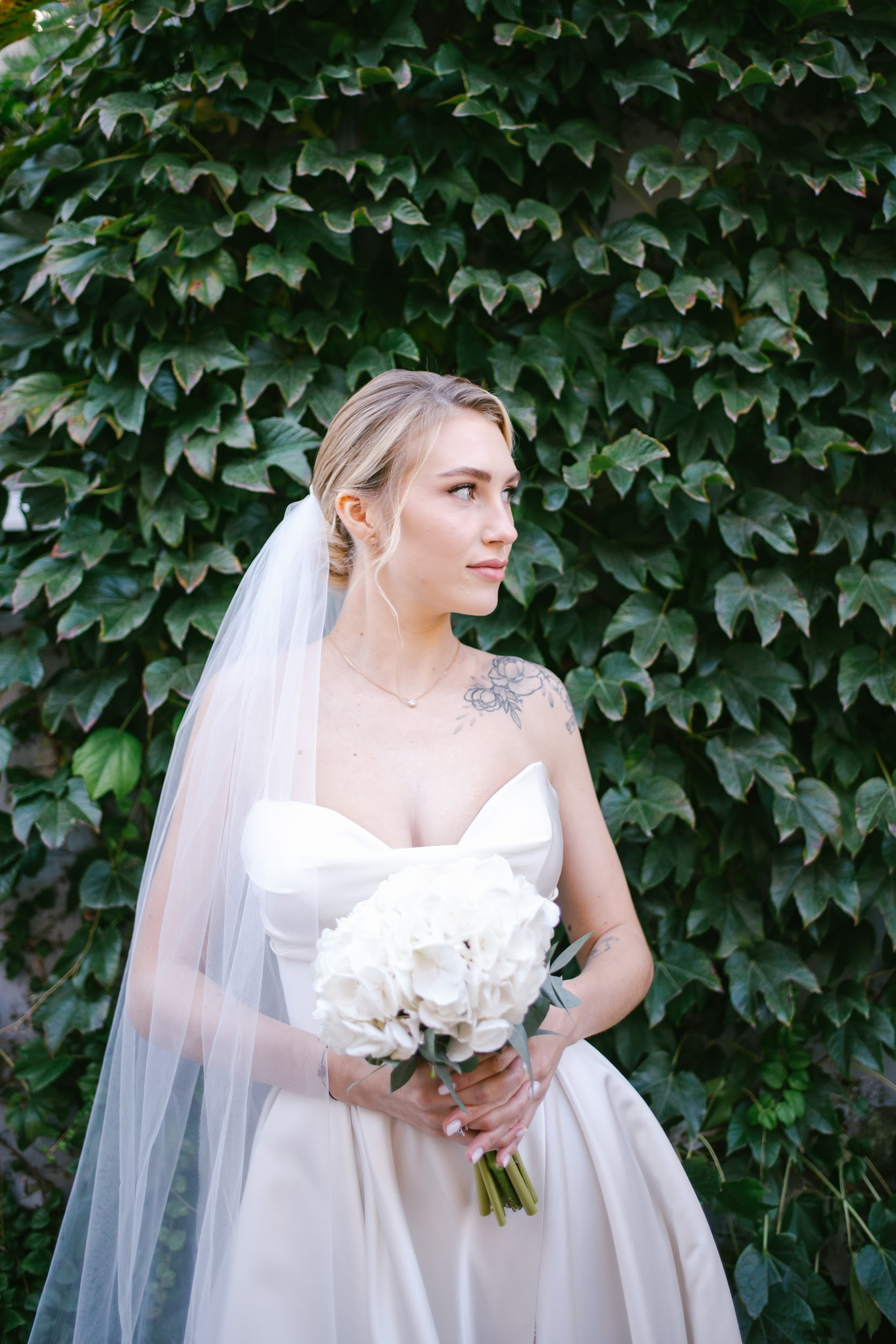 Wedding in Batumi for foreigners — Papers in 9 hours, Ceremony and Photographer. Арт Ивент Студио — Самое рейтинговое свадебное агентство в Грузии