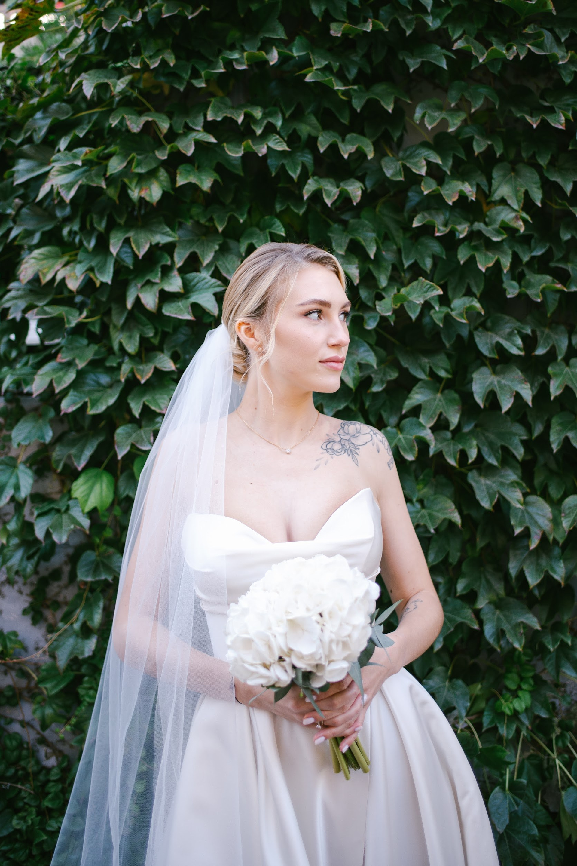 Wedding in Batumi for foreigners — Papers in 9 hours, Ceremony and Photographer. Арт Ивент Студио — Самое рейтинговое свадебное агентство в Грузии