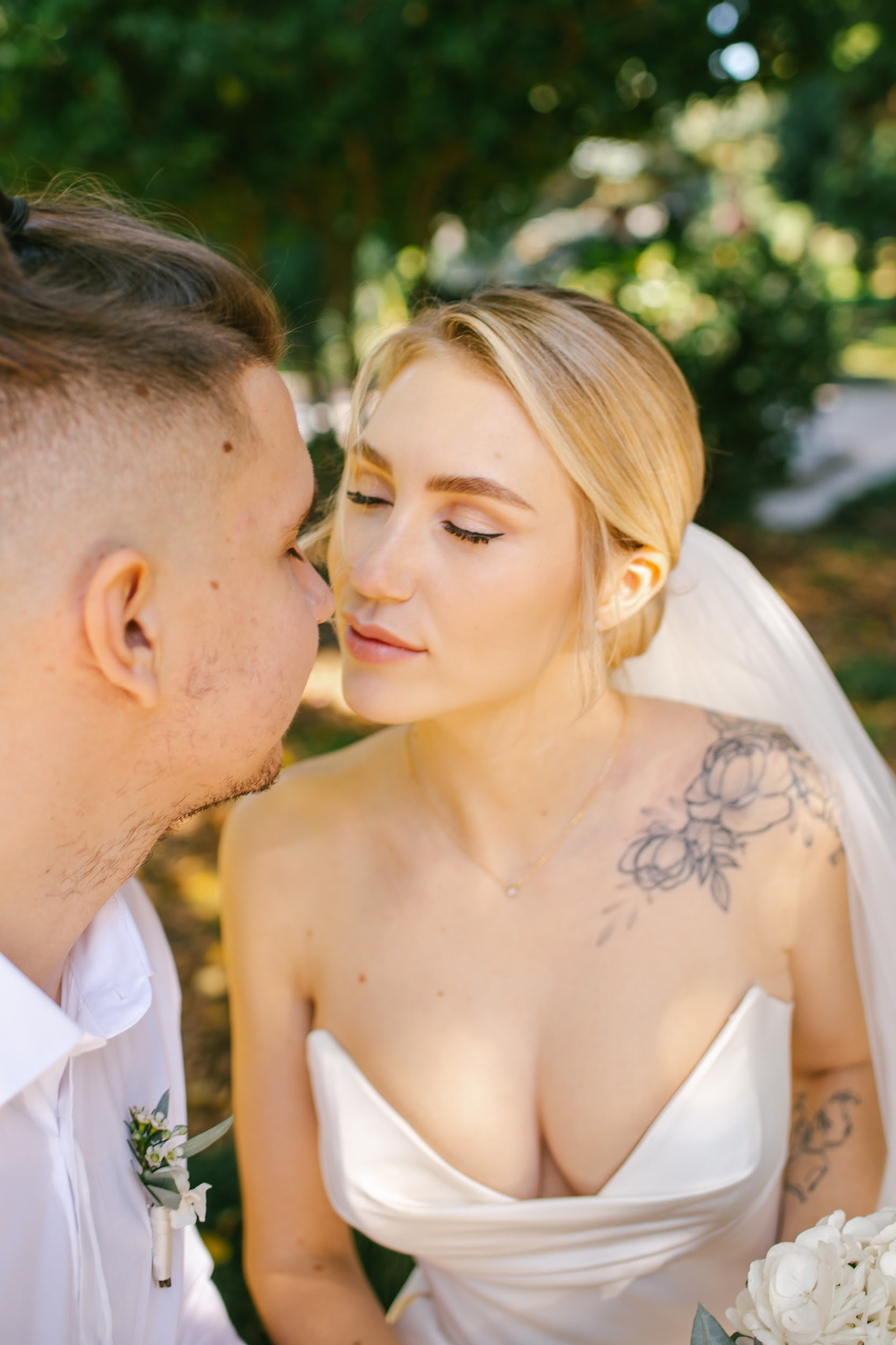 Wedding in Batumi for foreigners — Papers in 9 hours, Ceremony and Photographer. Арт Ивент Студио — Самое рейтинговое свадебное агентство в Грузии