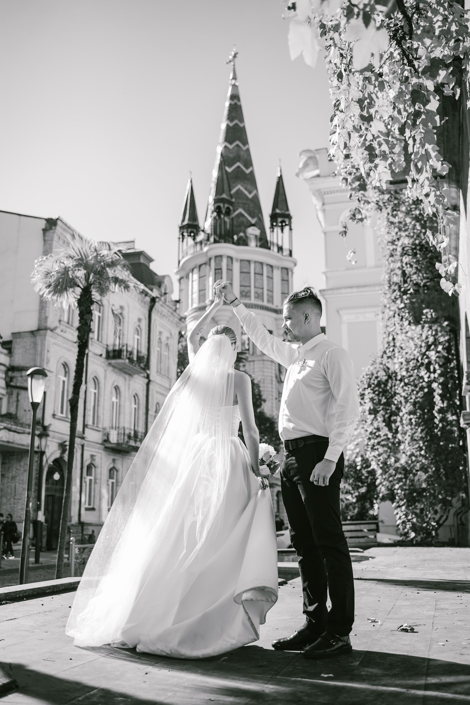 Wedding in Batumi for foreigners — Papers in 9 hours, Ceremony and Photographer. Арт Ивент Студио — Самое рейтинговое свадебное агентство в Грузии