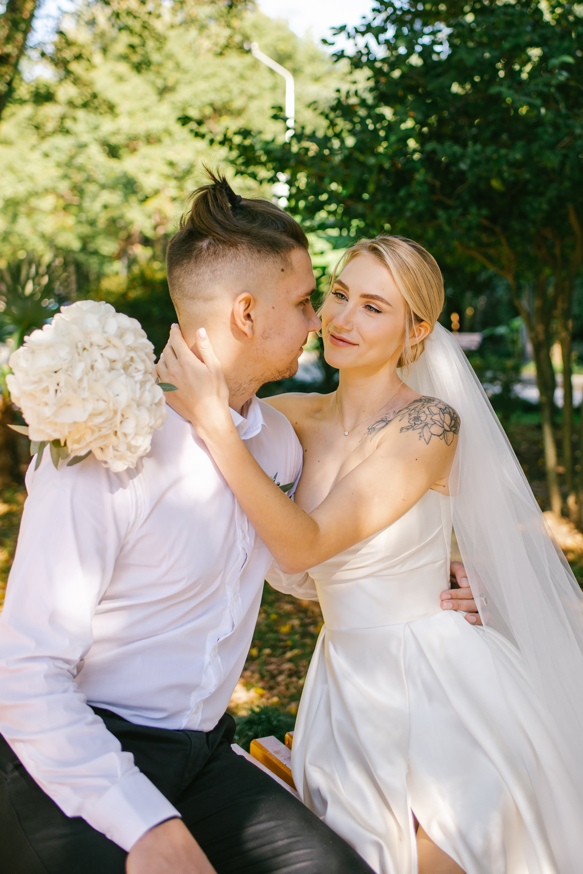 Wedding in Batumi for foreigners — Papers in 9 hours, Ceremony and Photographer. Арт Ивент Студио — Самое рейтинговое свадебное агентство в Грузии