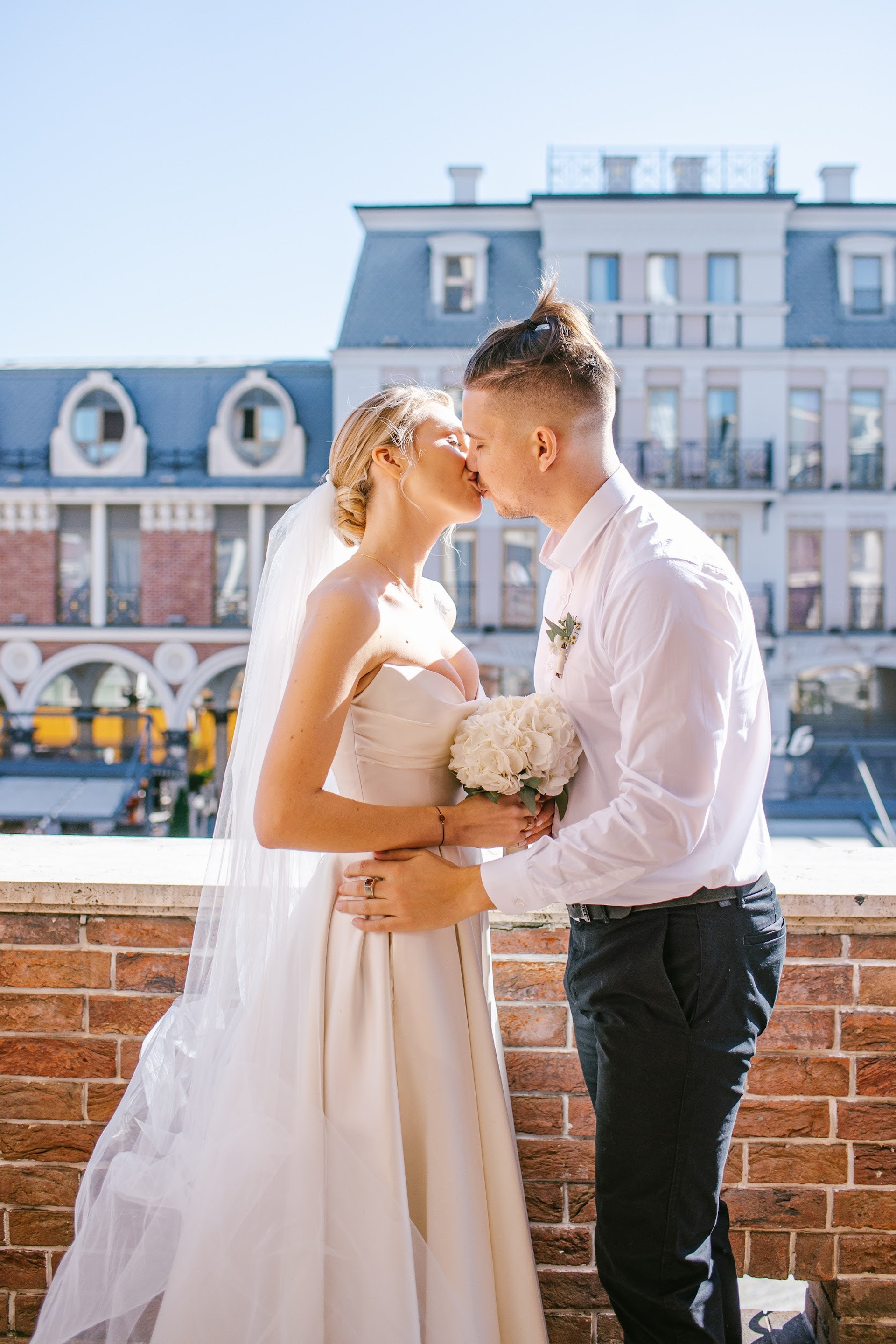 Wedding in Batumi for foreigners — Papers in 9 hours, Ceremony and Photographer. Арт Ивент Студио — Самое рейтинговое свадебное агентство в Грузии