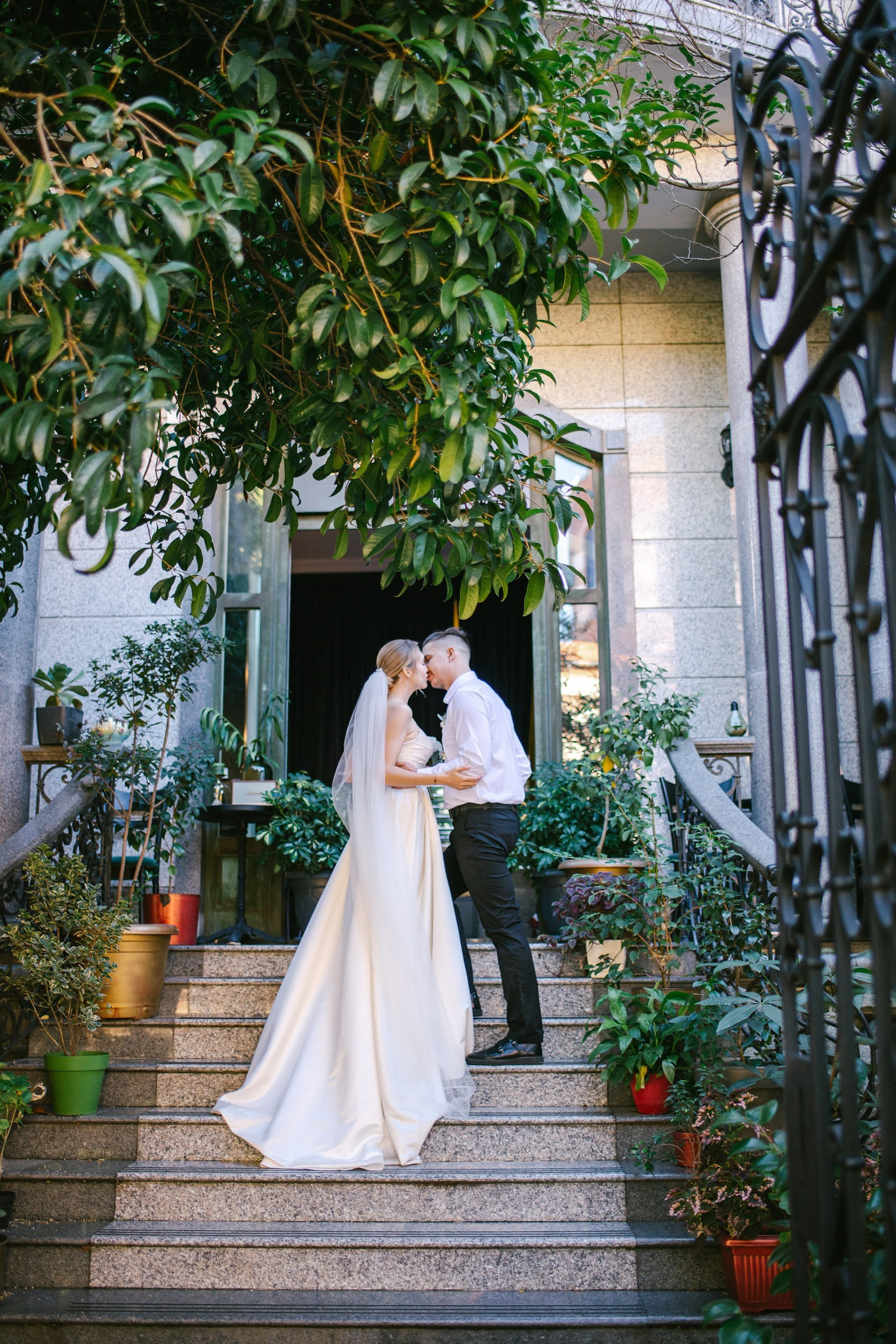 Wedding in Batumi for foreigners — Papers in 9 hours, Ceremony and Photographer. Арт Ивент Студио — Самое рейтинговое свадебное агентство в Грузии