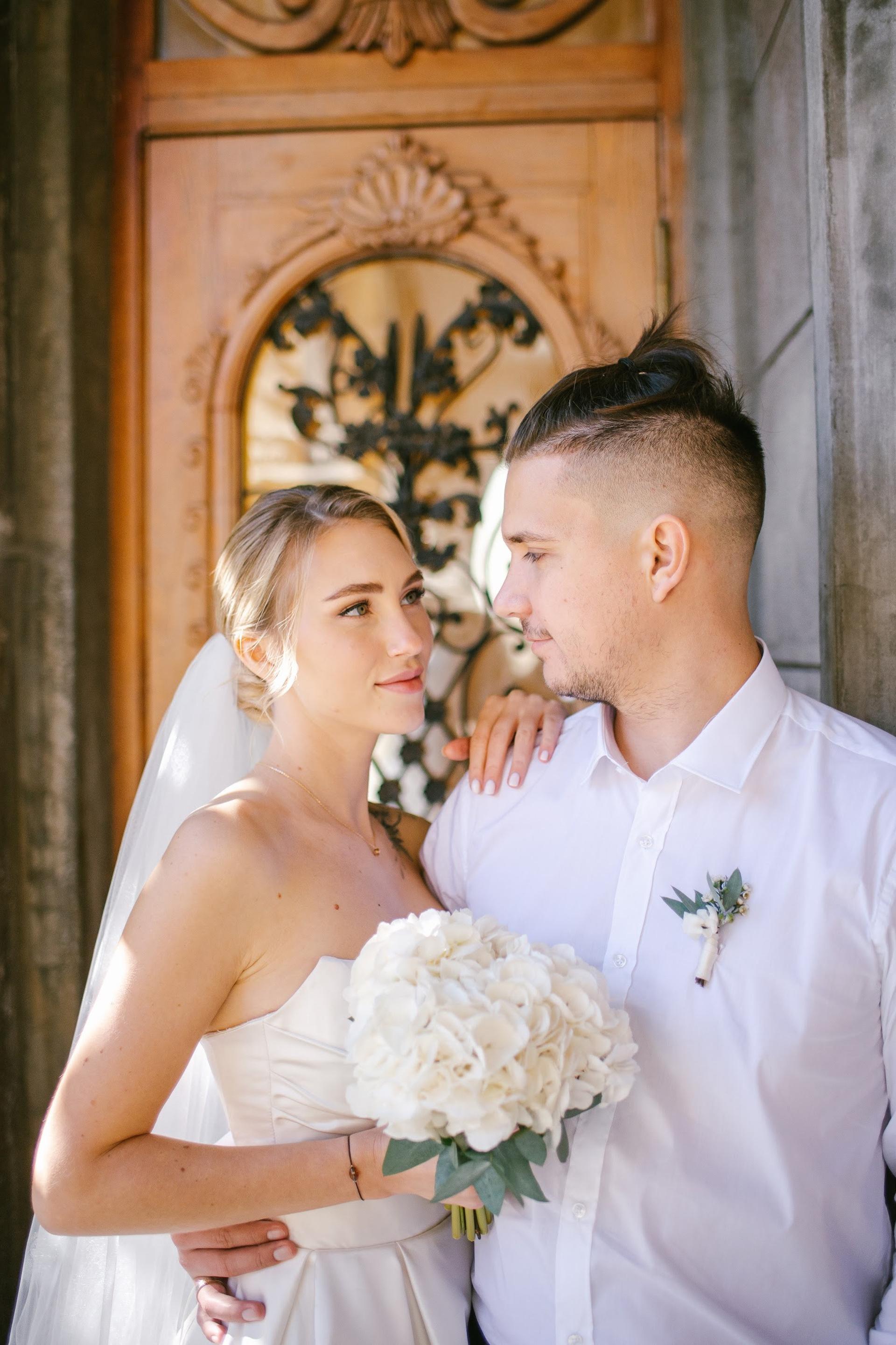 Wedding in Batumi for foreigners — Papers in 9 hours, Ceremony and Photographer. Арт Ивент Студио — Самое рейтинговое свадебное агентство в Грузии