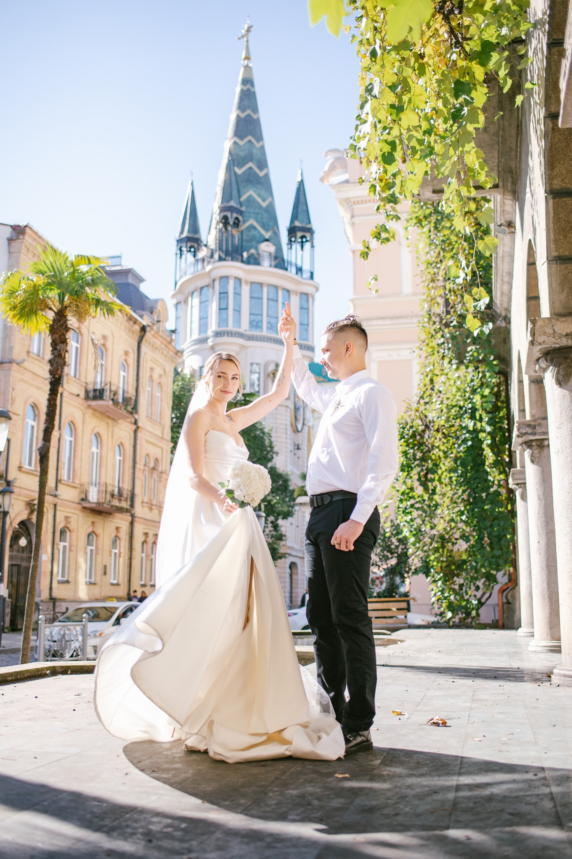 Wedding in Batumi for foreigners — Papers in 9 hours, Ceremony and Photographer. Арт Ивент Студио — Самое рейтинговое свадебное агентство в Грузии