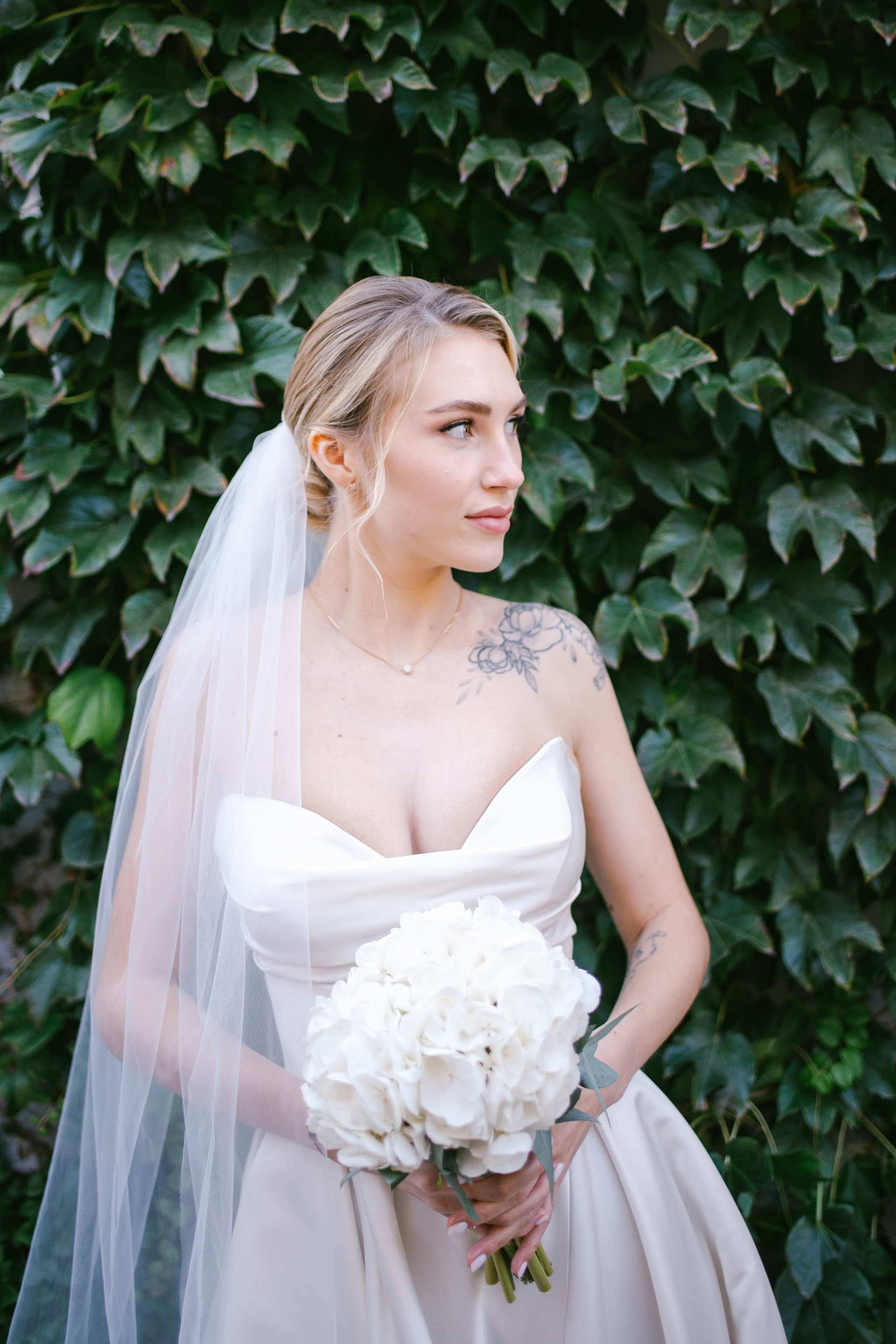 Wedding in Batumi for foreigners — Papers in 9 hours, Ceremony and Photographer. Арт Ивент Студио — Самое рейтинговое свадебное агентство в Грузии