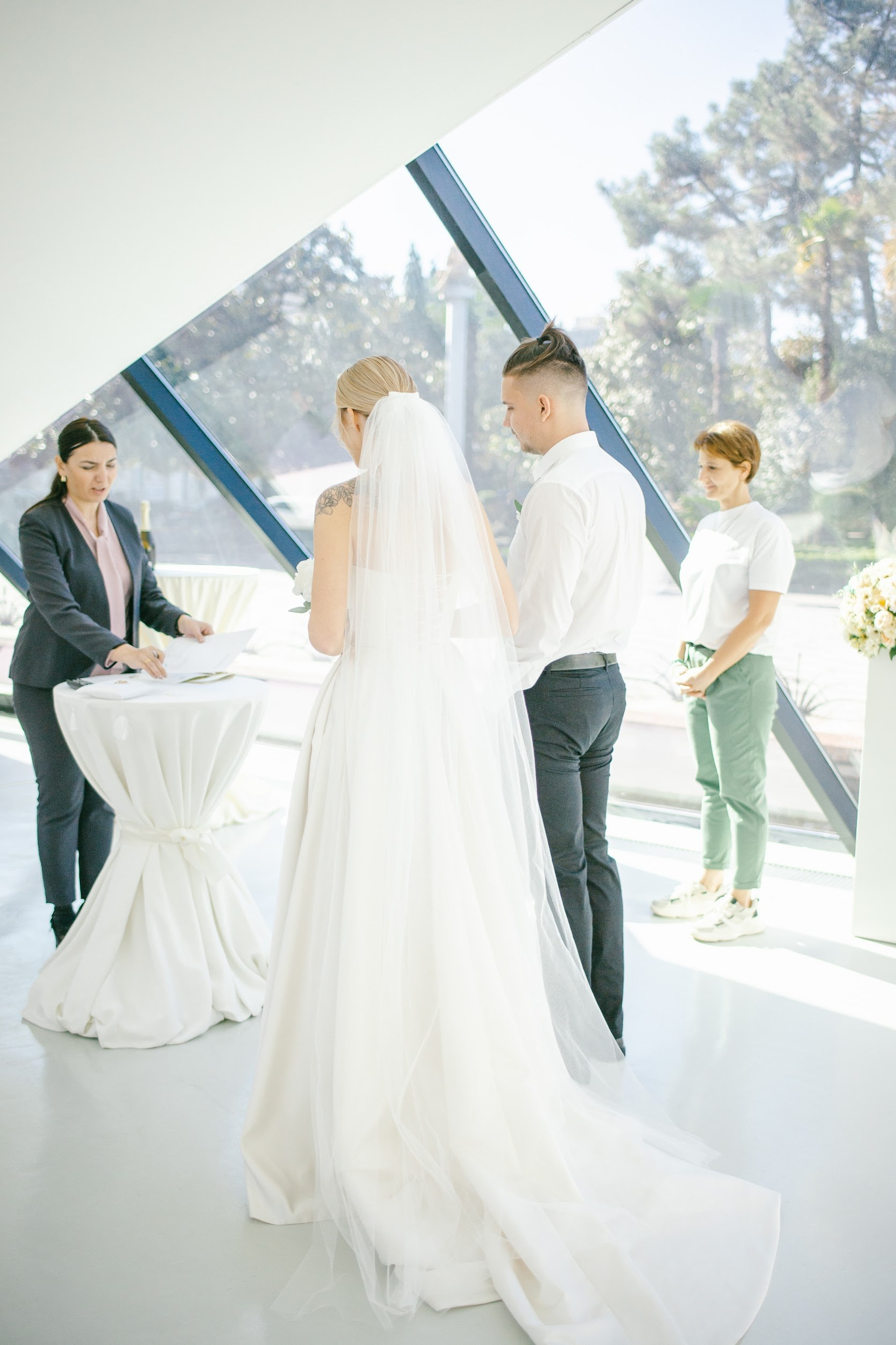 Wedding in Batumi for foreigners — Papers in 9 hours, Ceremony and Photographer. Арт Ивент Студио — Самое рейтинговое свадебное агентство в Грузии