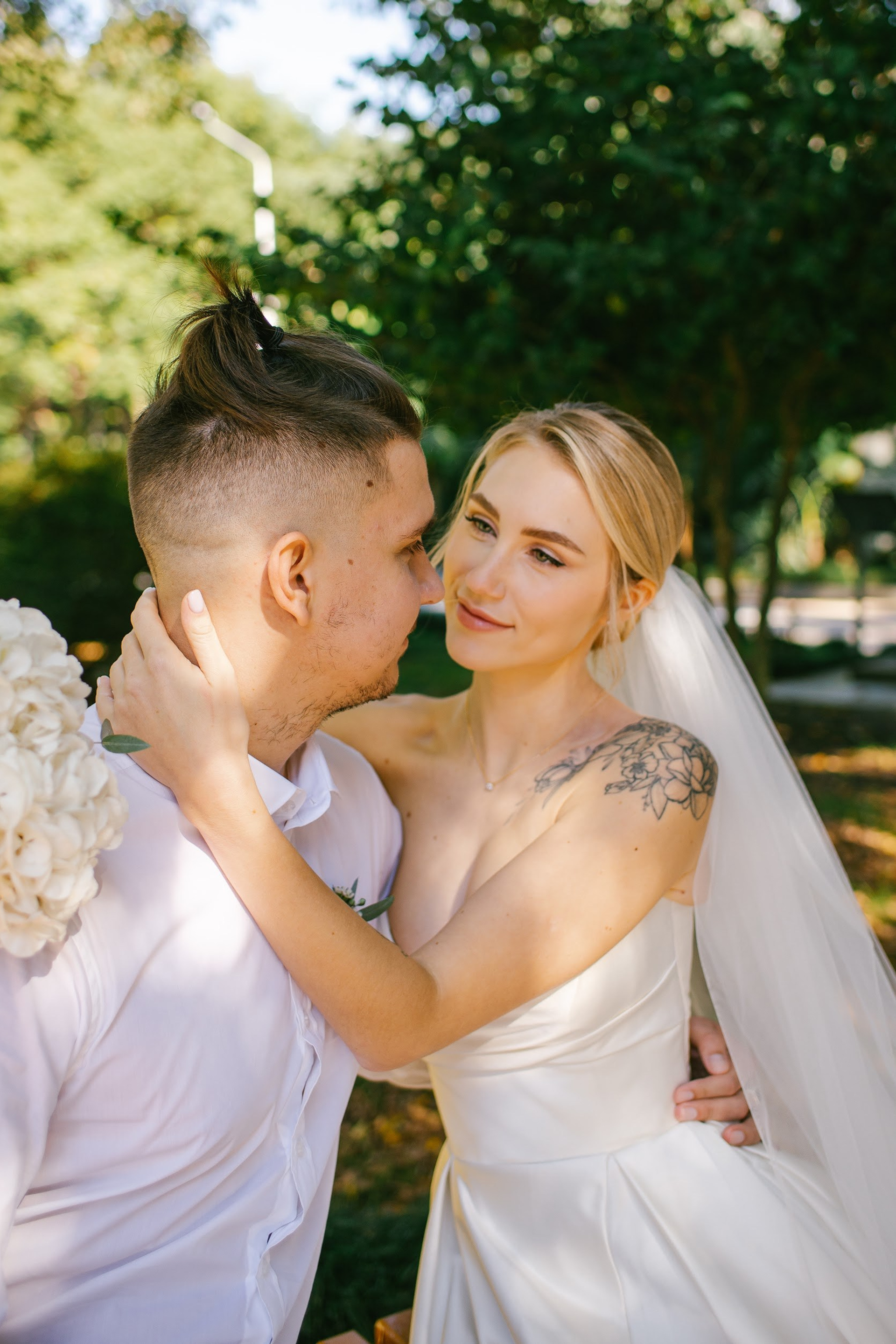 Wedding in Batumi for foreigners — Papers in 9 hours, Ceremony and Photographer. Арт Ивент Студио — Самое рейтинговое свадебное агентство в Грузии