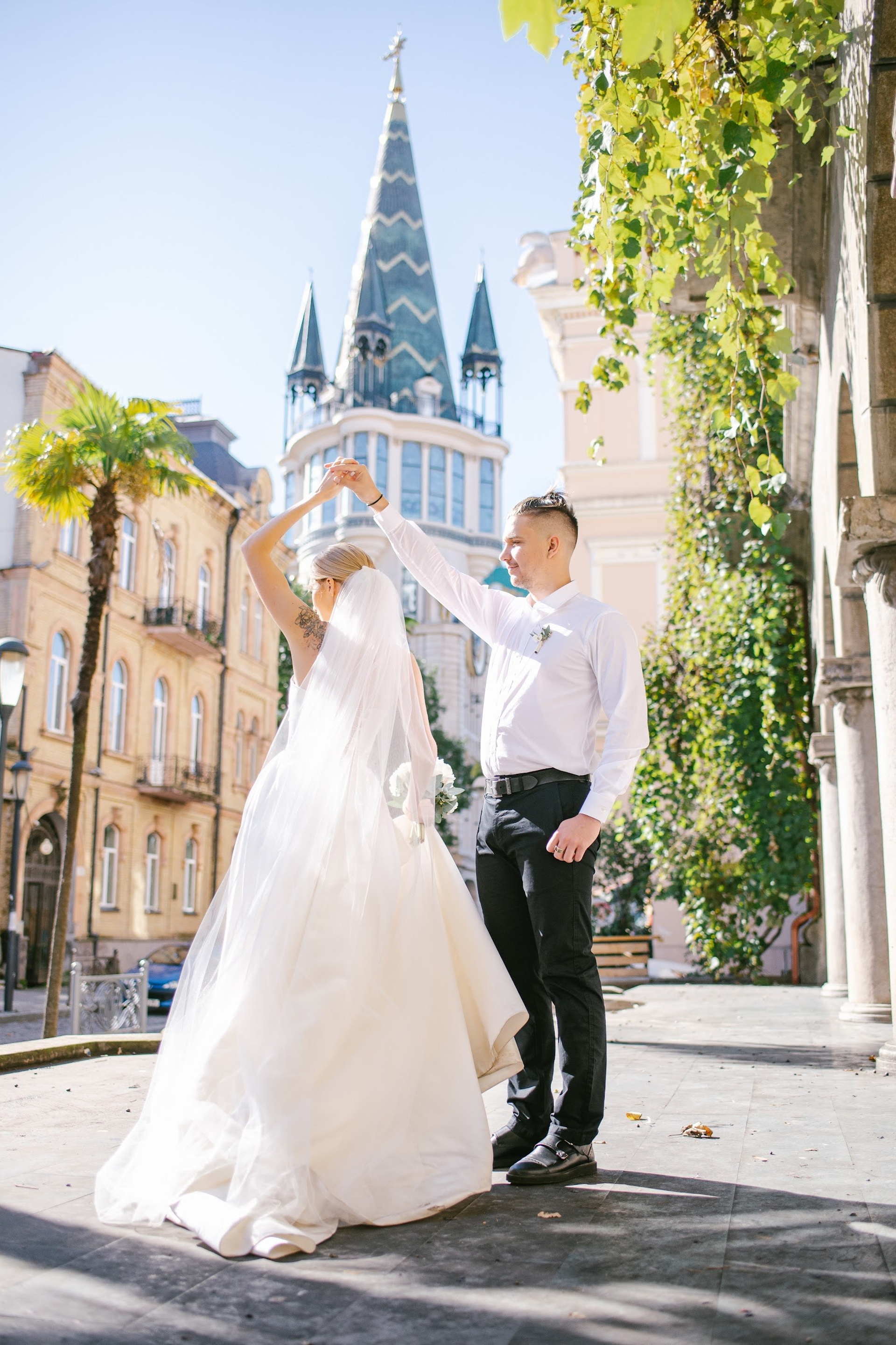 Wedding in Batumi for foreigners — Papers in 9 hours, Ceremony and Photographer. Арт Ивент Студио — Самое рейтинговое свадебное агентство в Грузии