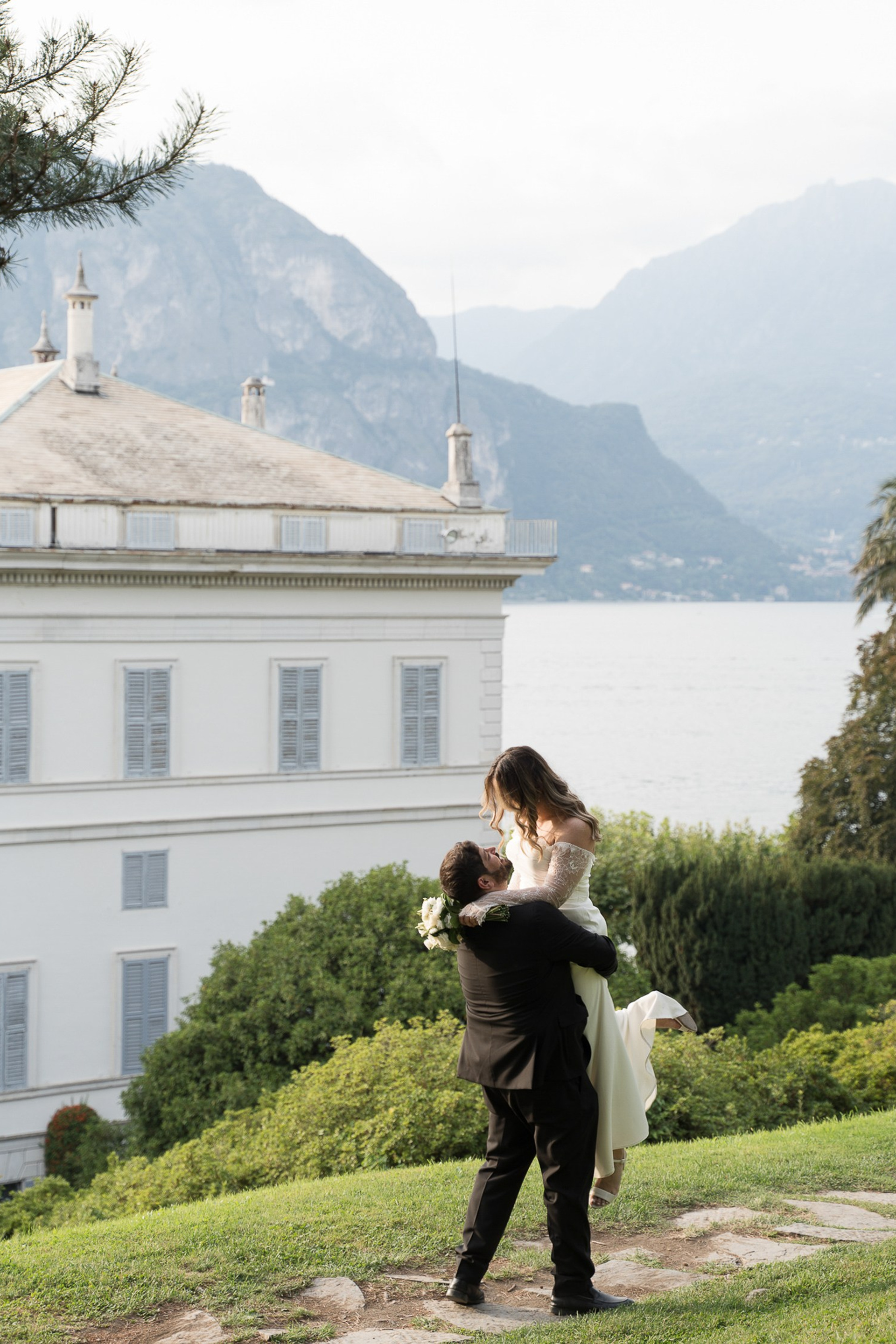 Bellagio wedding photoshoot. Lecco wedding photographer. Elopement in Lake Como.