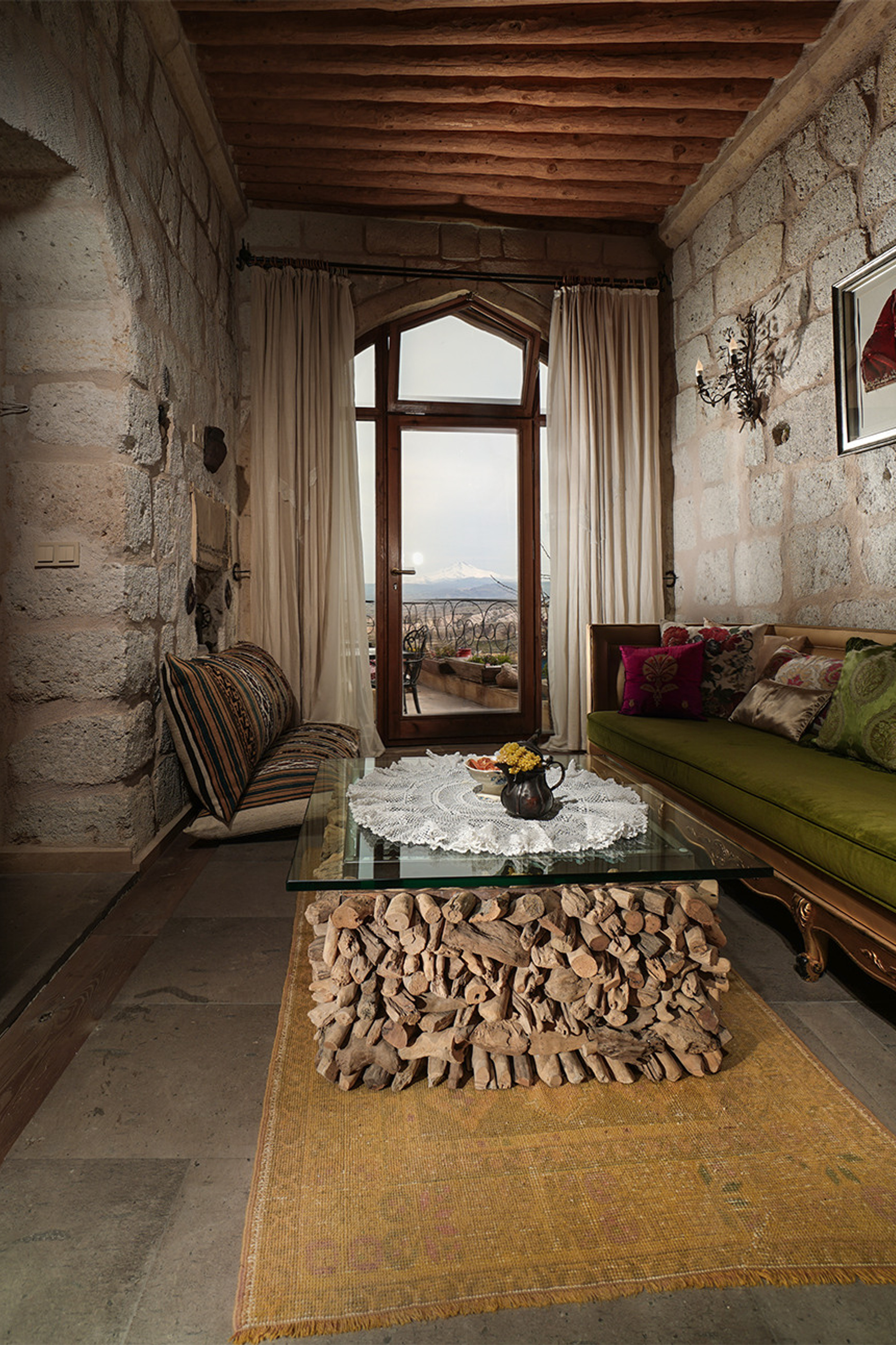 Pigeon Hotel. Владислав Ковальськи Фотограф