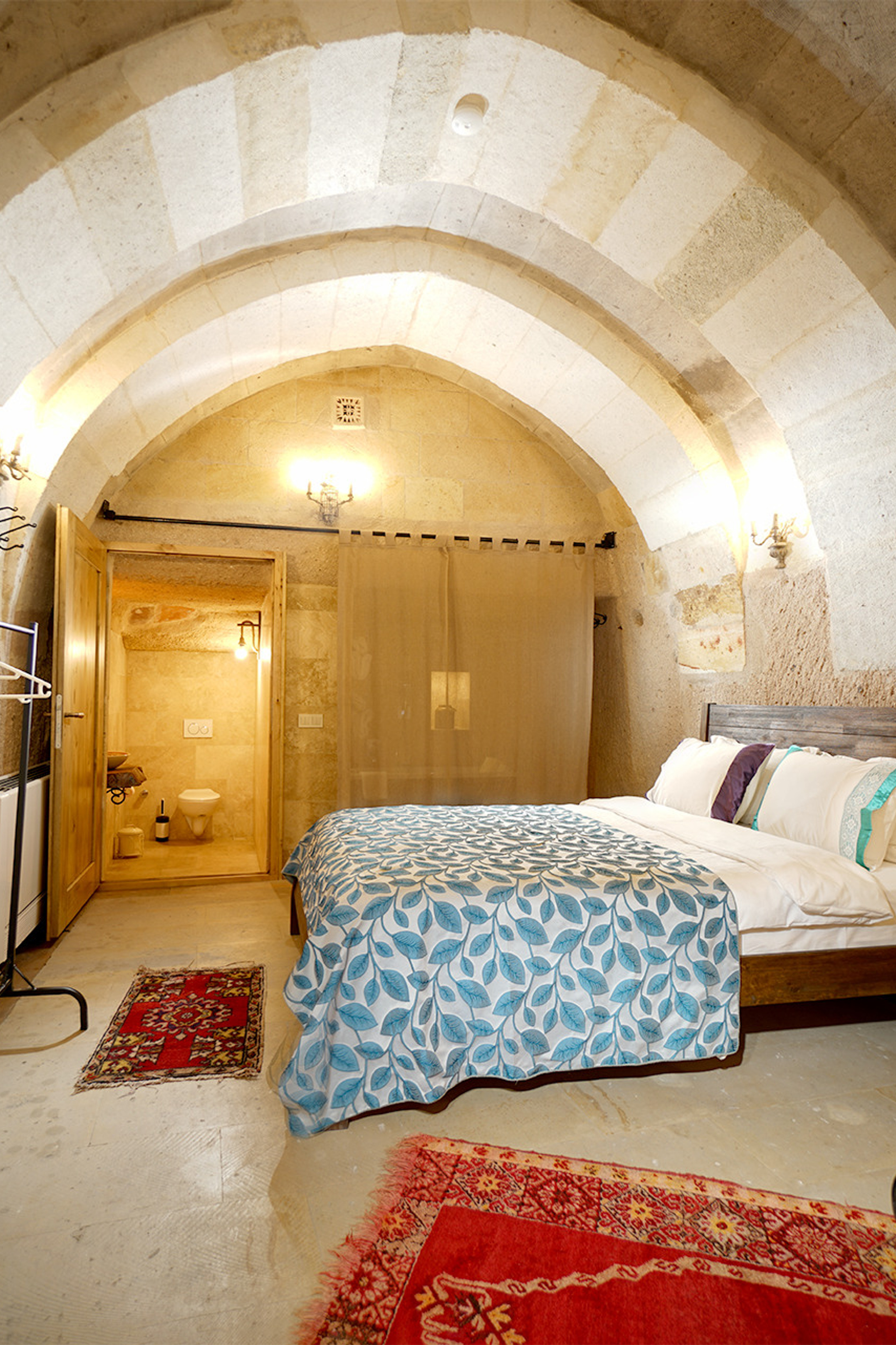 Pigeon Hotel. Владислав Ковальськи Фотограф