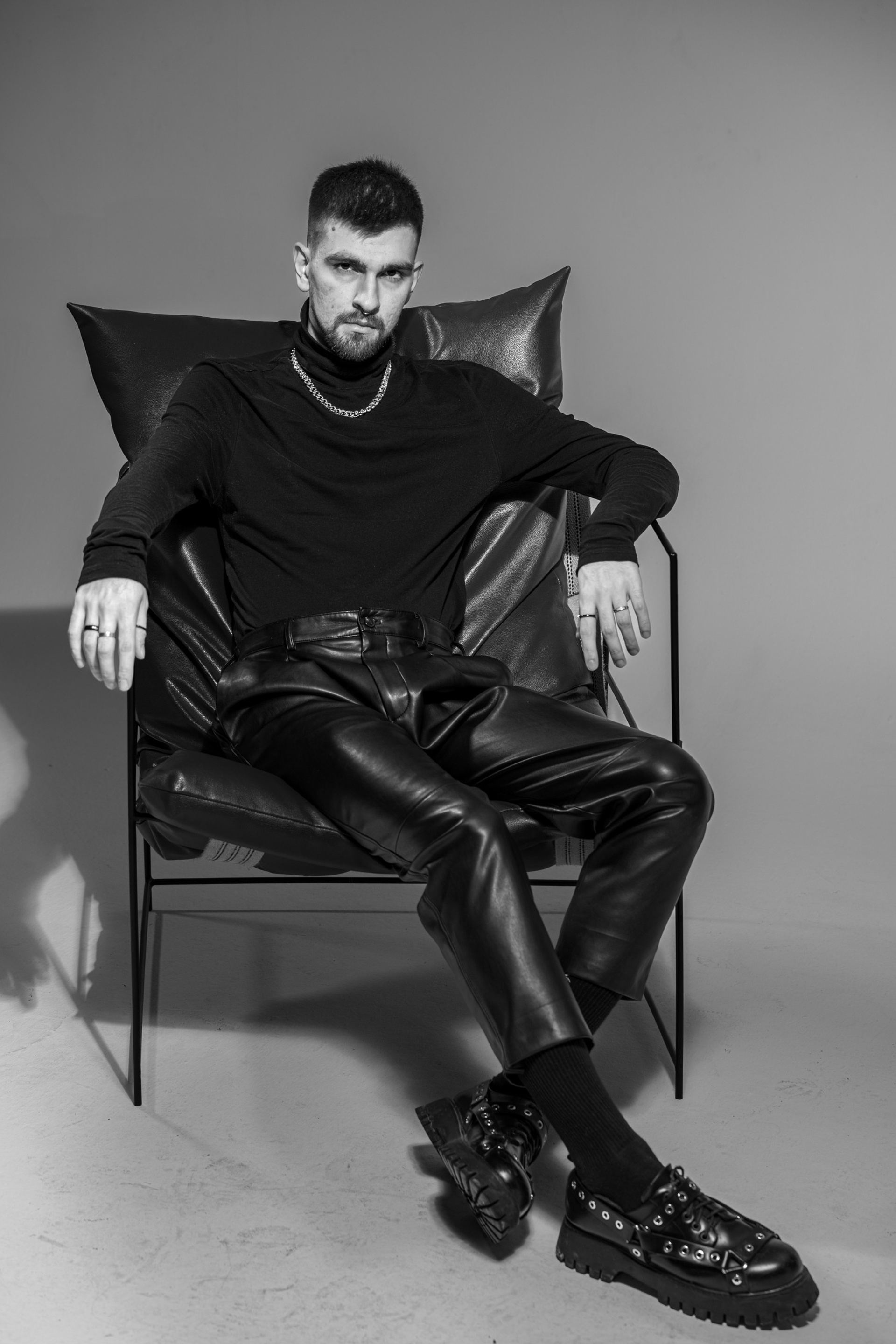 MEN. Alex Leonidov — Photographer