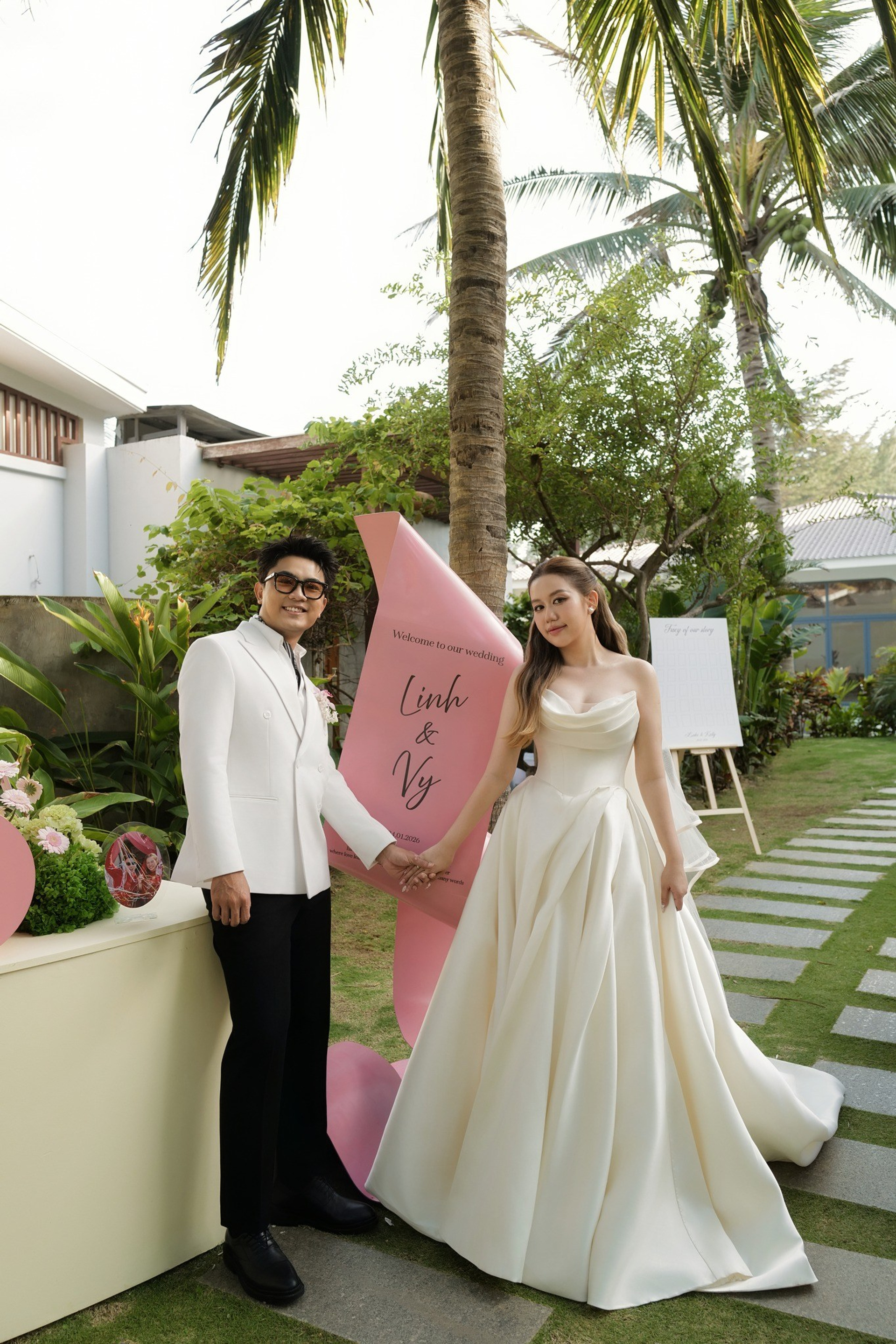 WEDDING. TheLoveMuseum