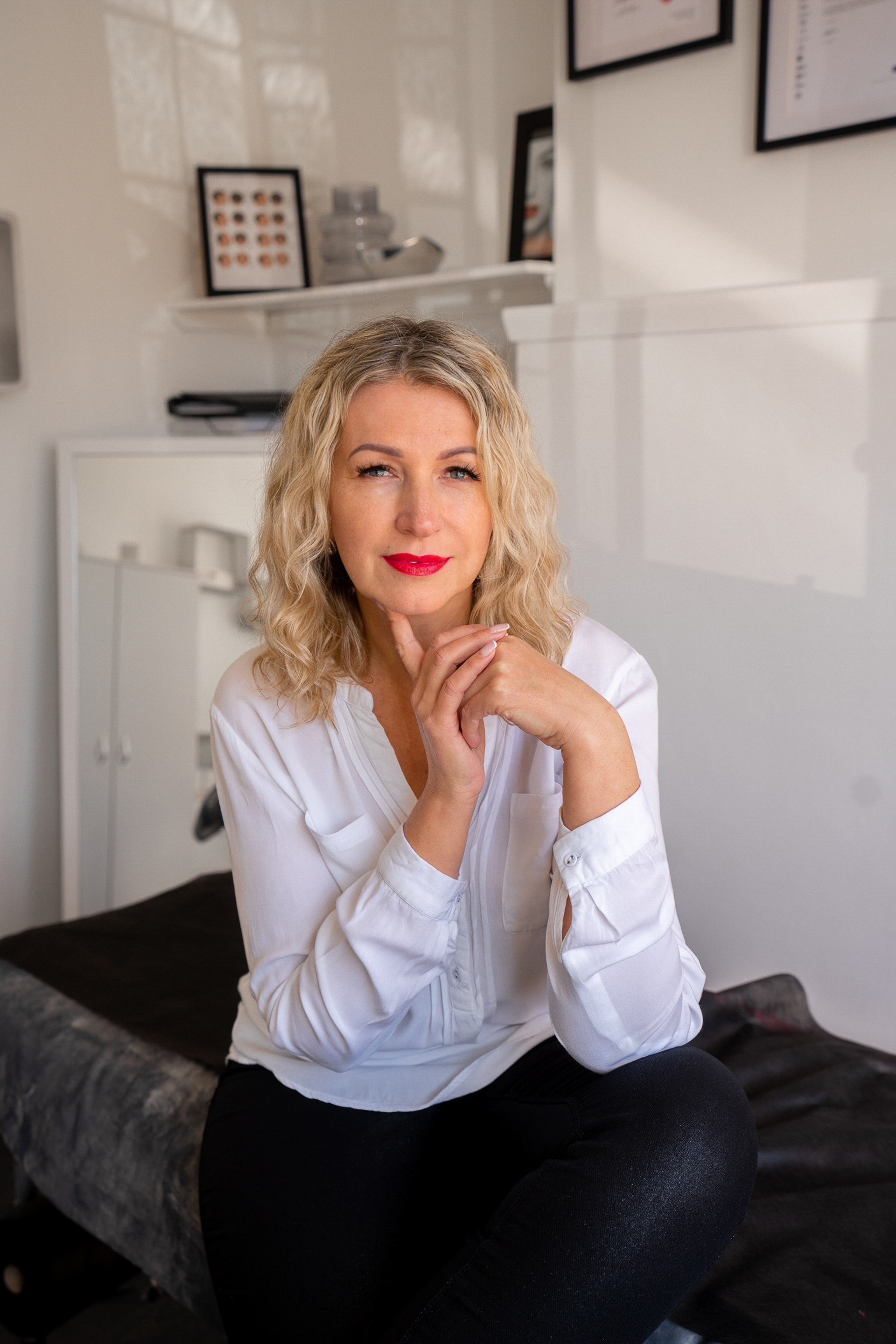 LUCY LI PERMANENT MAKEUP MASTER