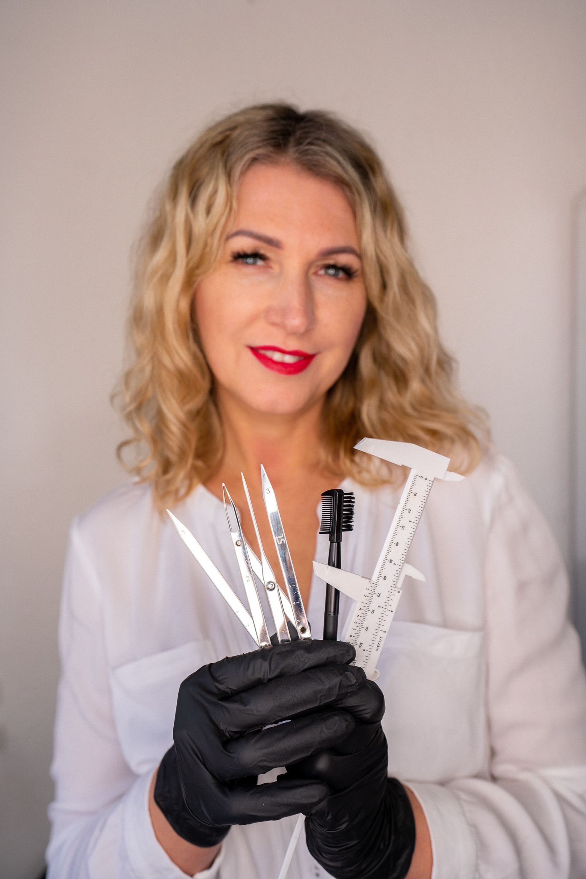 LUCY LI PERMANENT MAKEUP MASTER