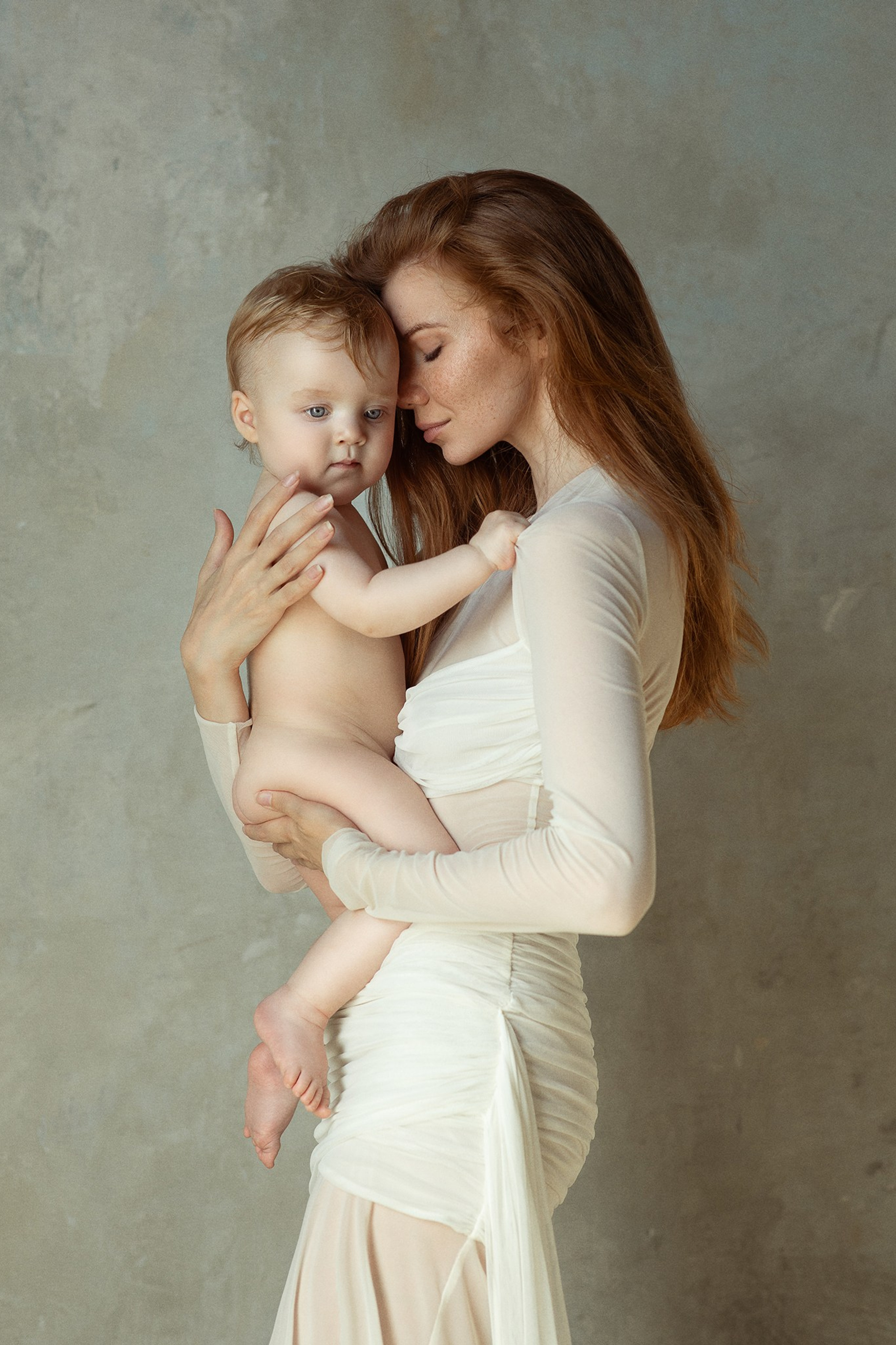 Stories. Women and maternity photographer in Brussels, Belgium