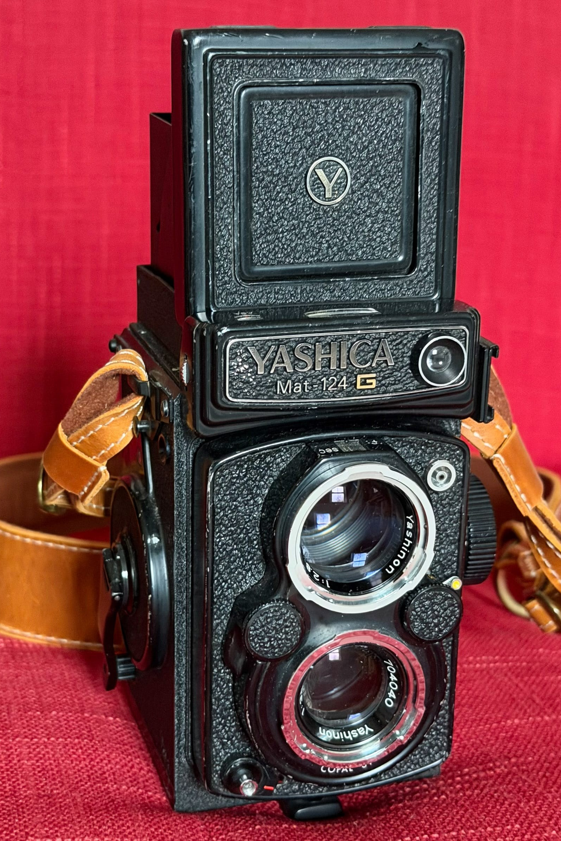 Street Photography with a Yashica Mat 124G in Cambridge. Hedley Wright Photography | East Anglia Sport, Street, Wildlife, Landscape & Astrophotography