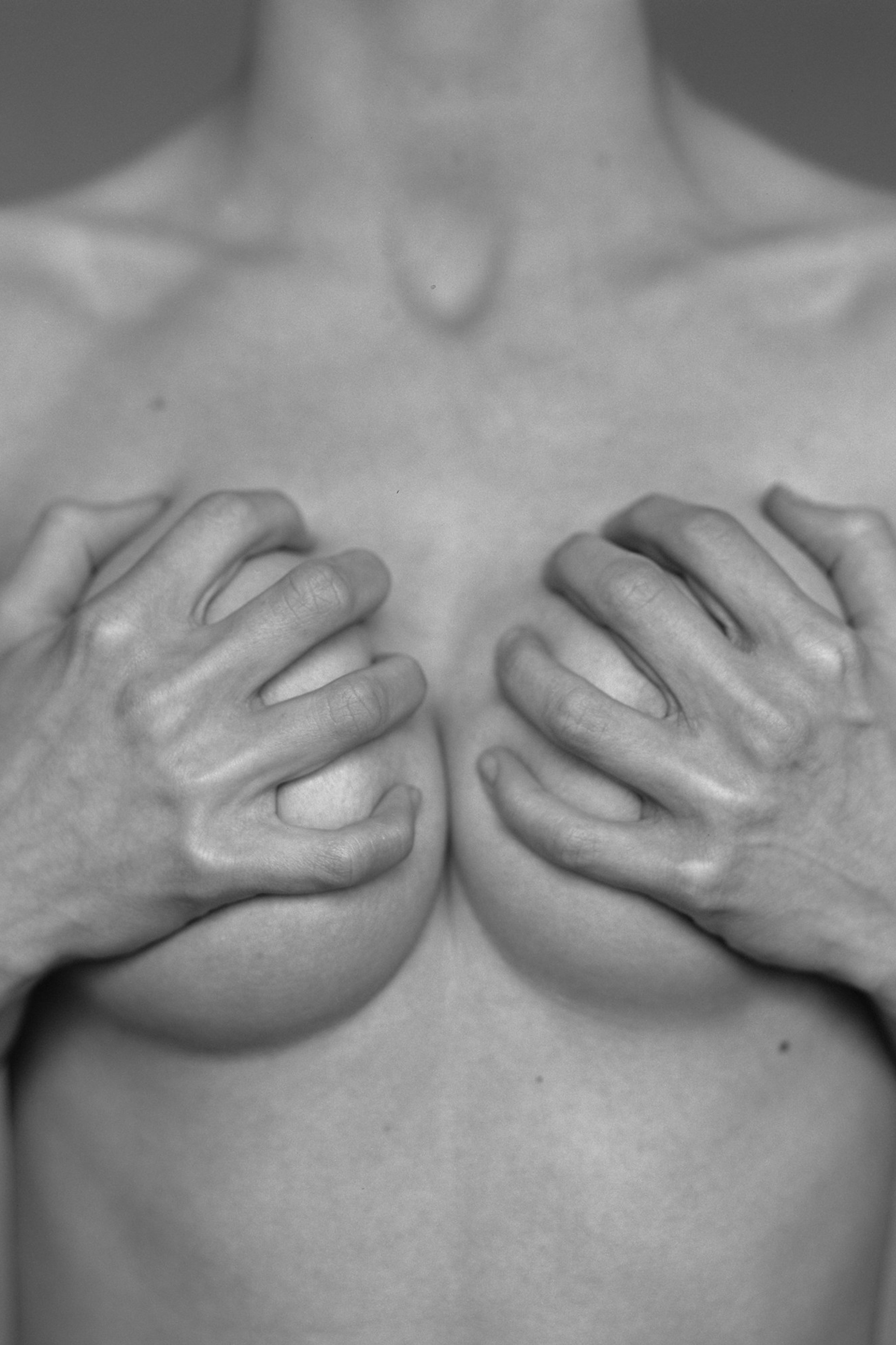 Hands | Black & White 4×5 Photography | Igor Mokhovyk