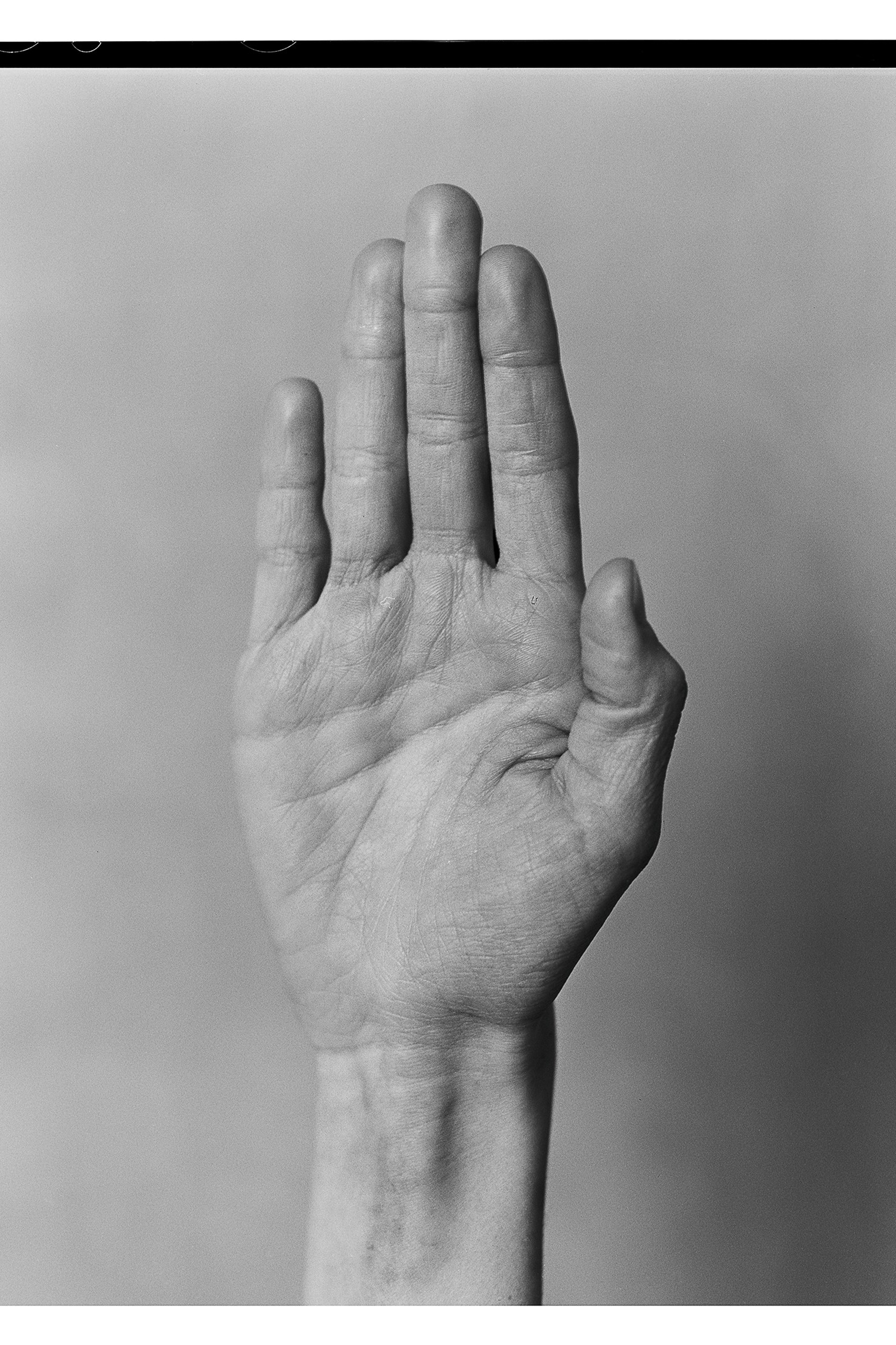 Hands. Igor Mokhovyk — Portrait Photographer in Germany (Berlin and Worldwide